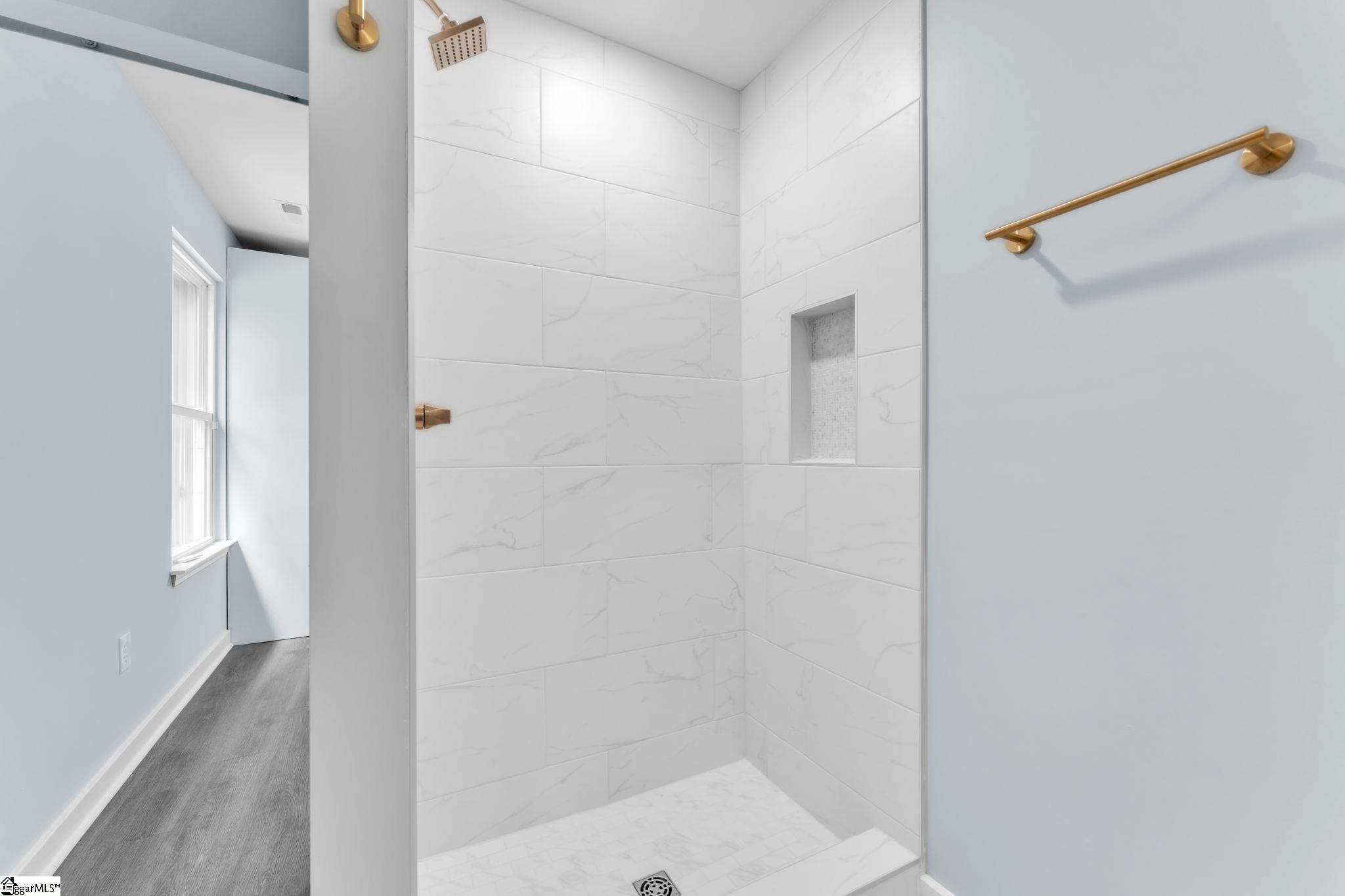 105 Oakland Heights Property Photo 24