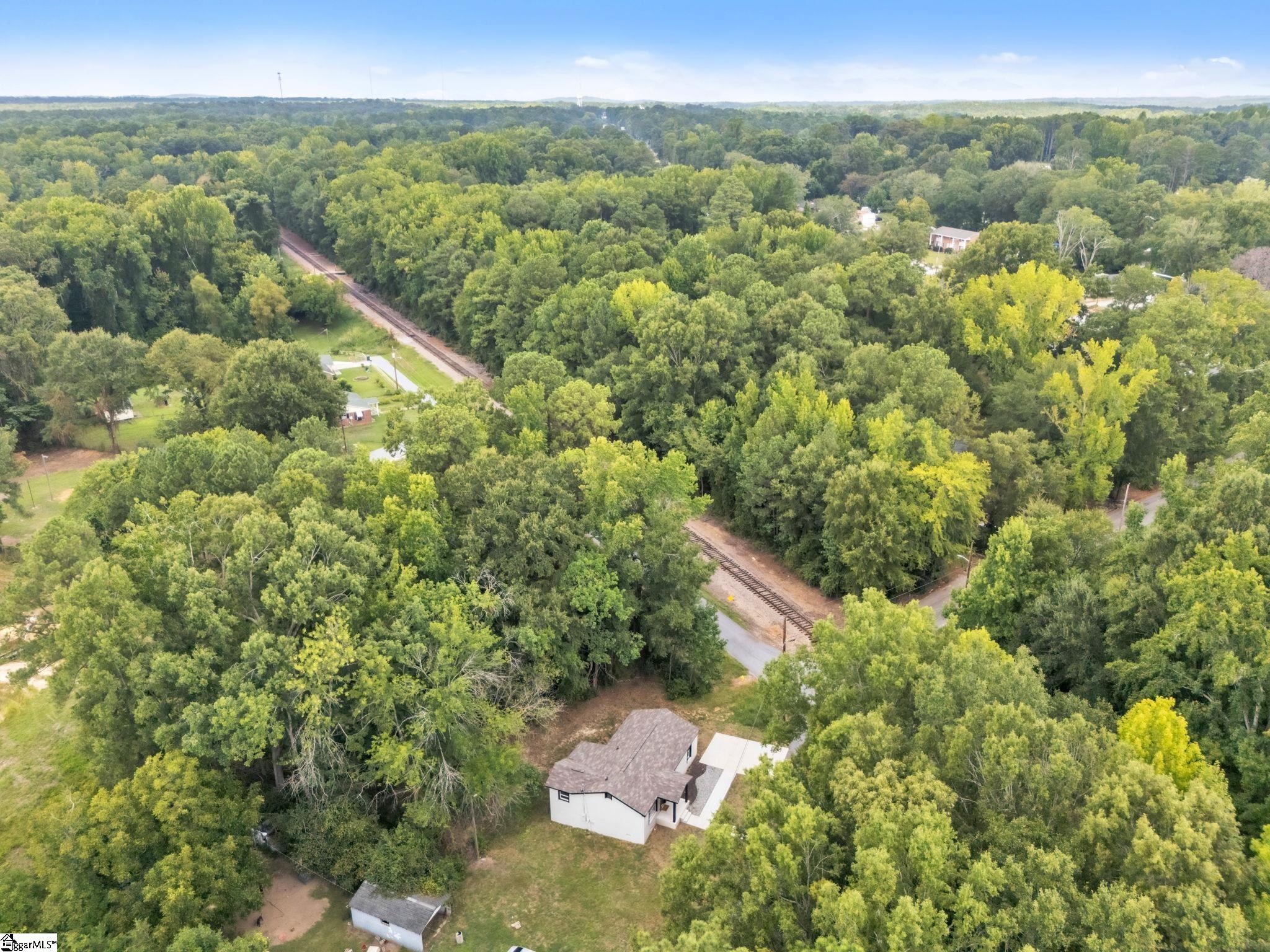 105 Oakland Heights Property Photo 31