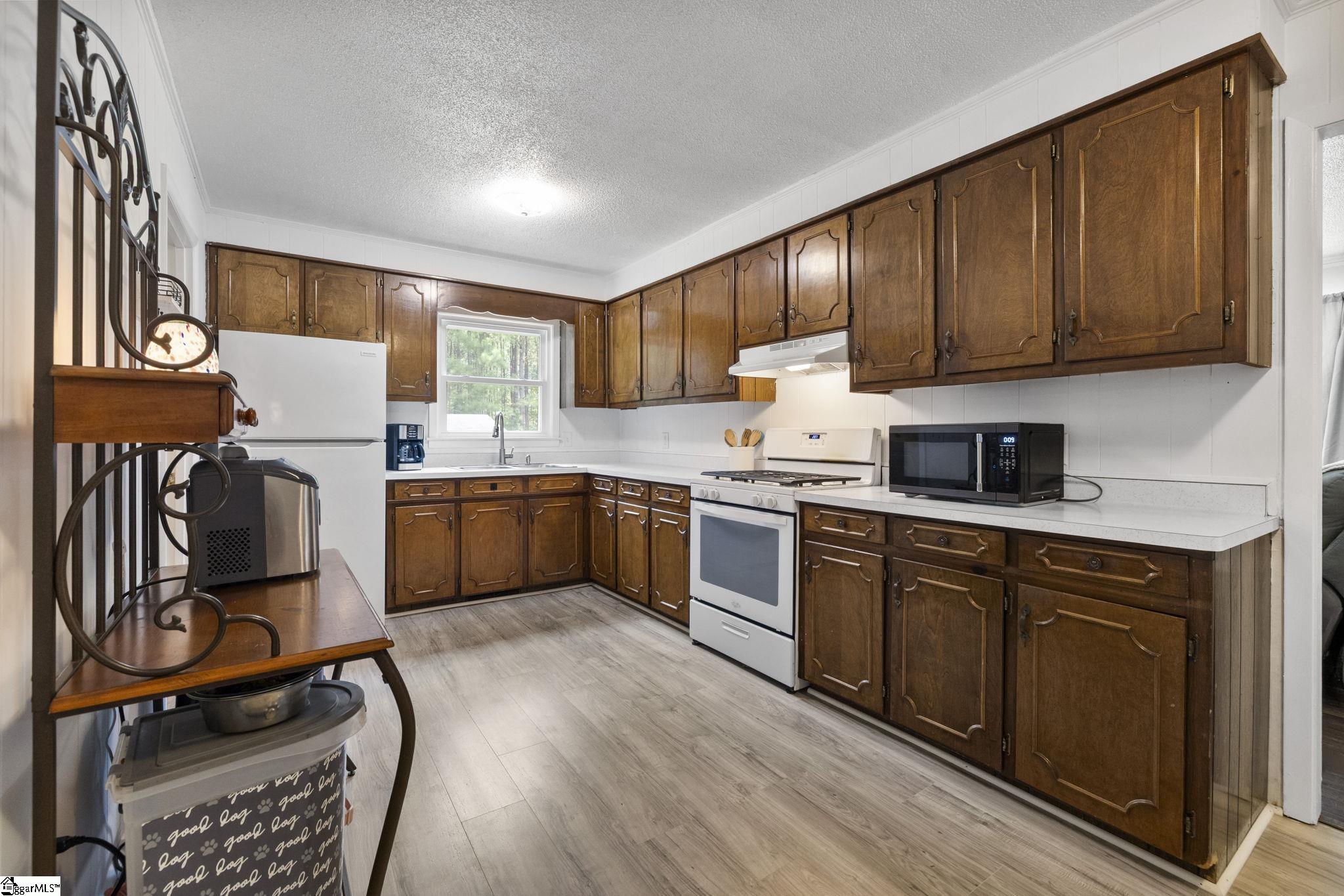 680 Browns Creek Church Road Property Photo 11