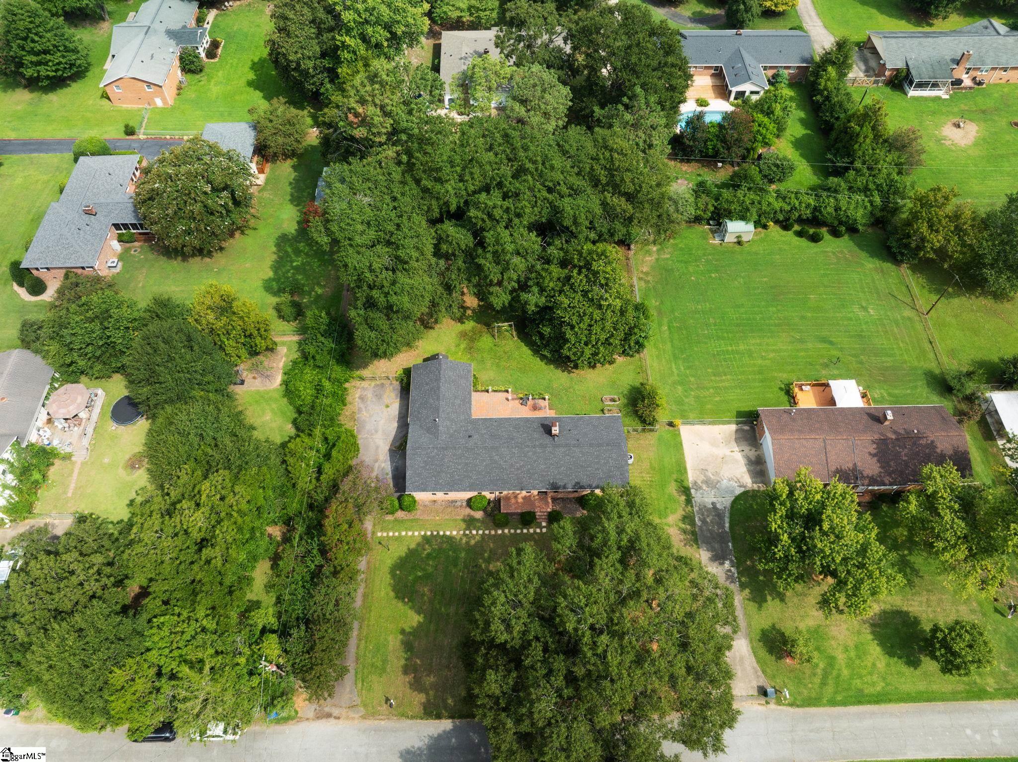 105 Thunderbird Place Property Photo 32