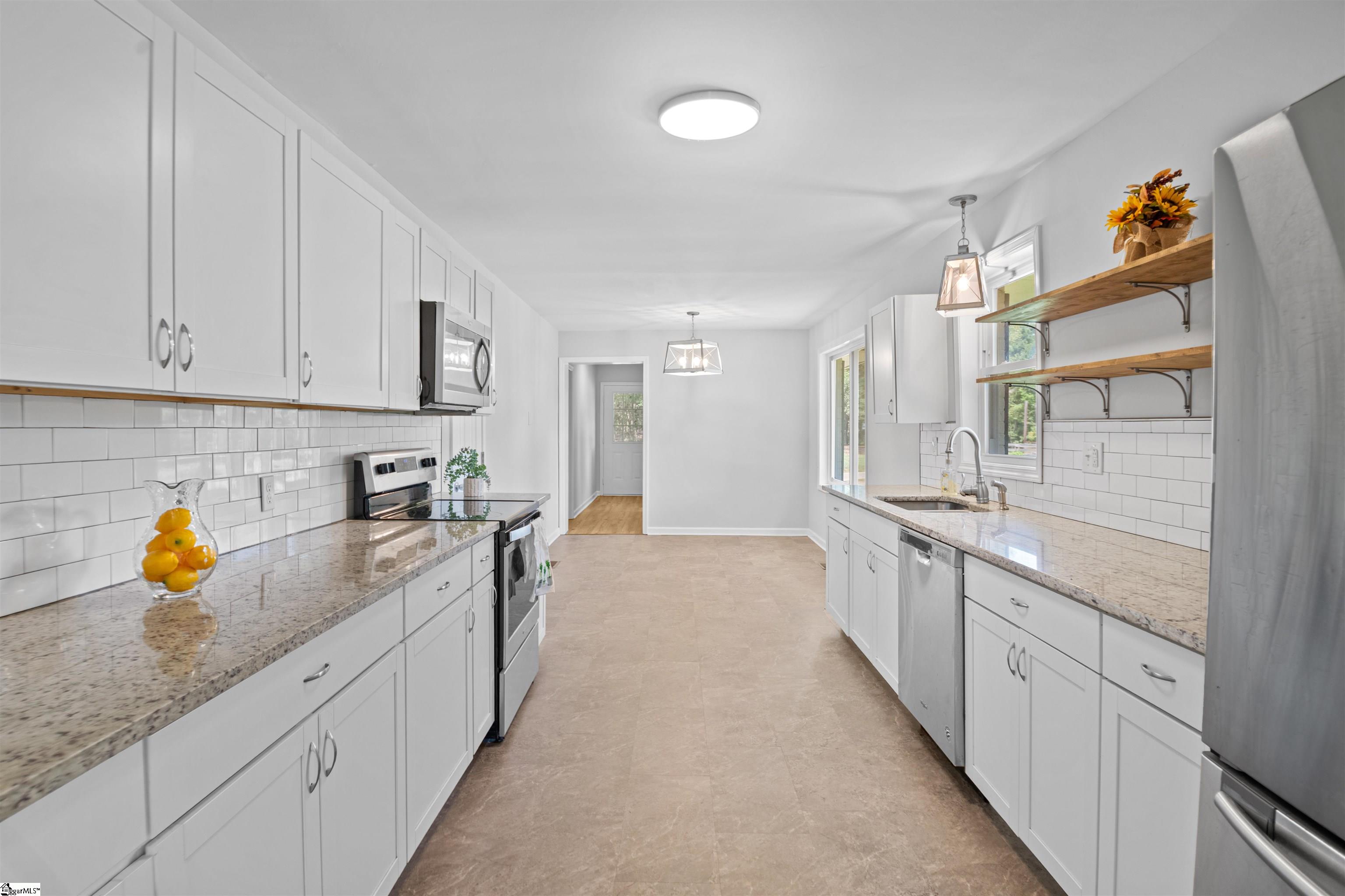 488 Tabor Woods Road Property Photo 3