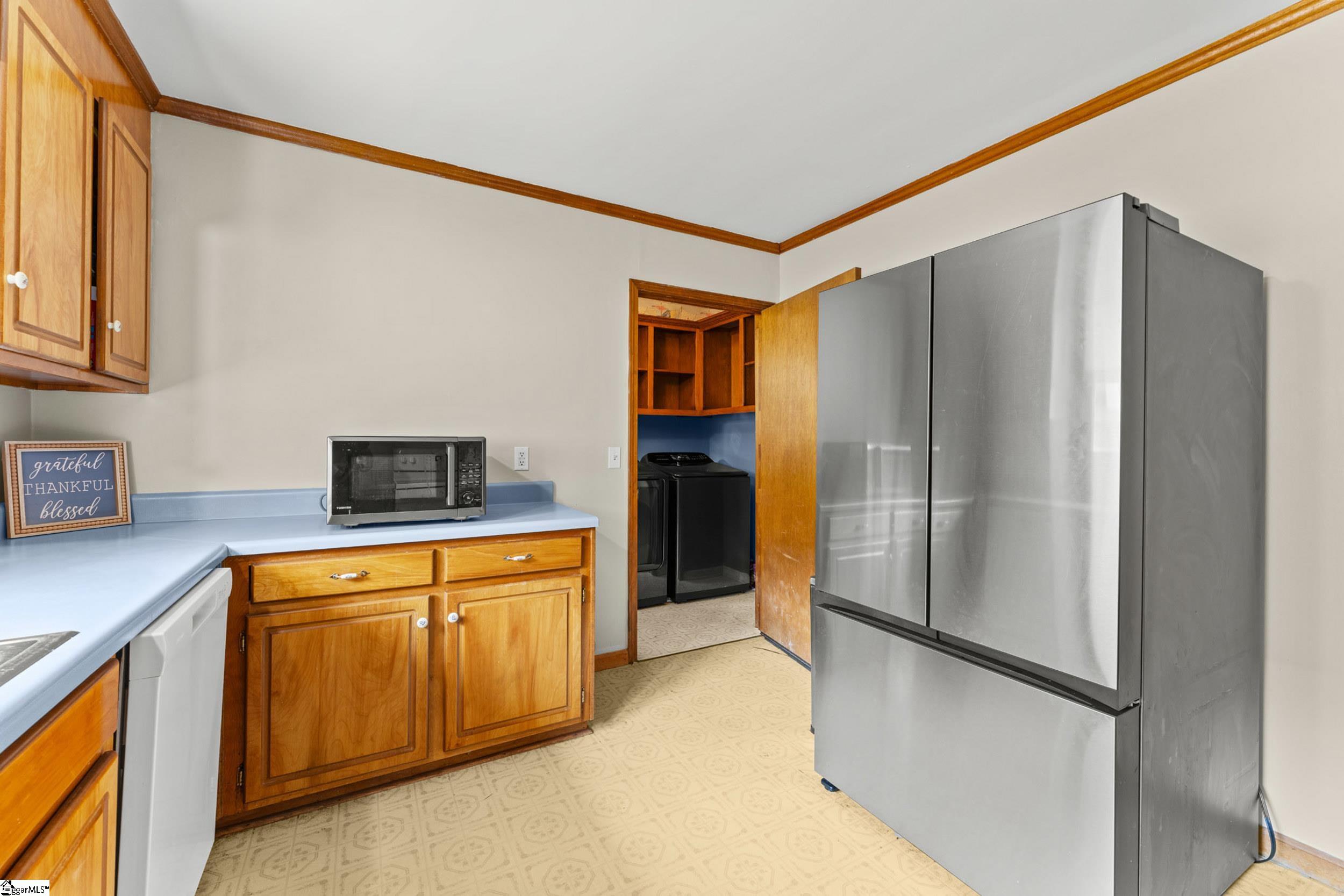 210 Edgewood Avenue Property Photo 7