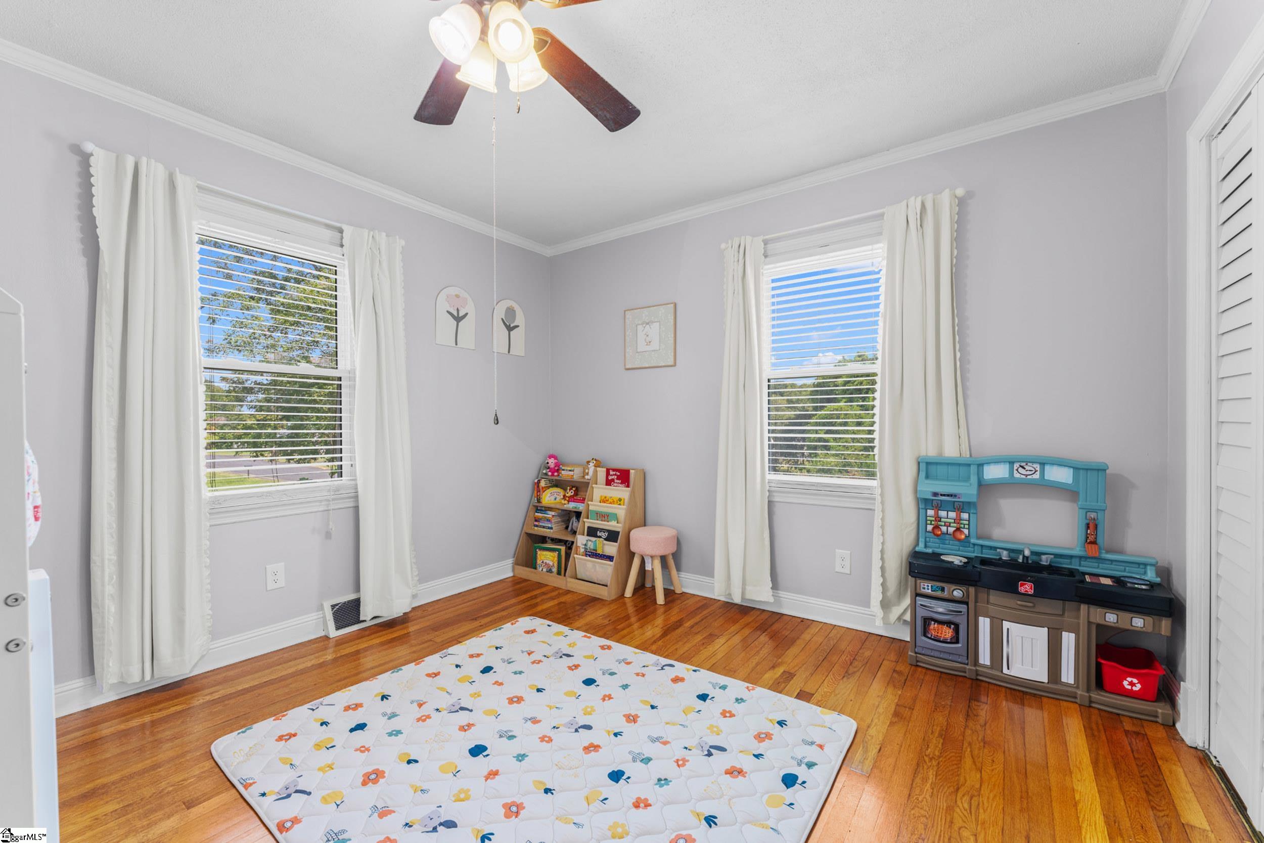 210 Edgewood Avenue Property Photo 11