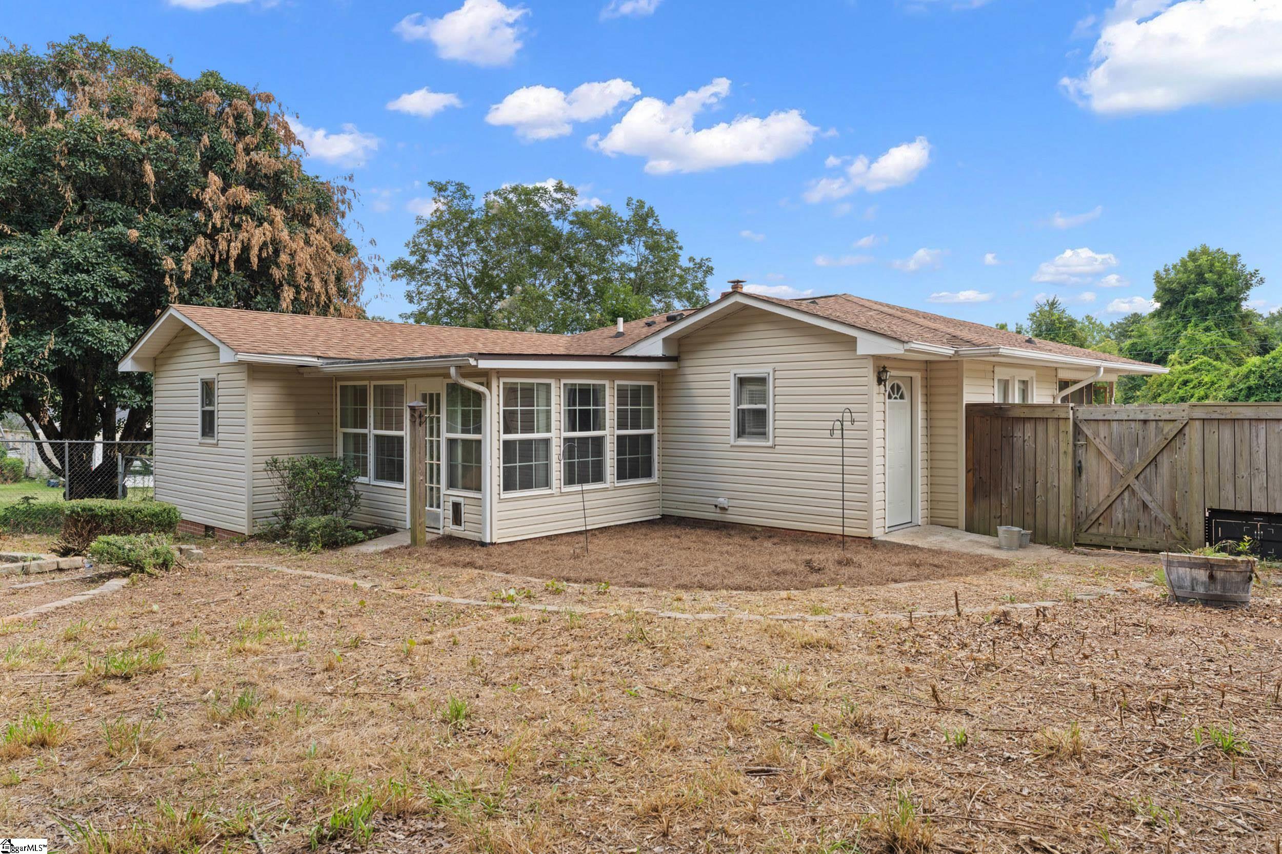 210 Edgewood Avenue Property Photo 16
