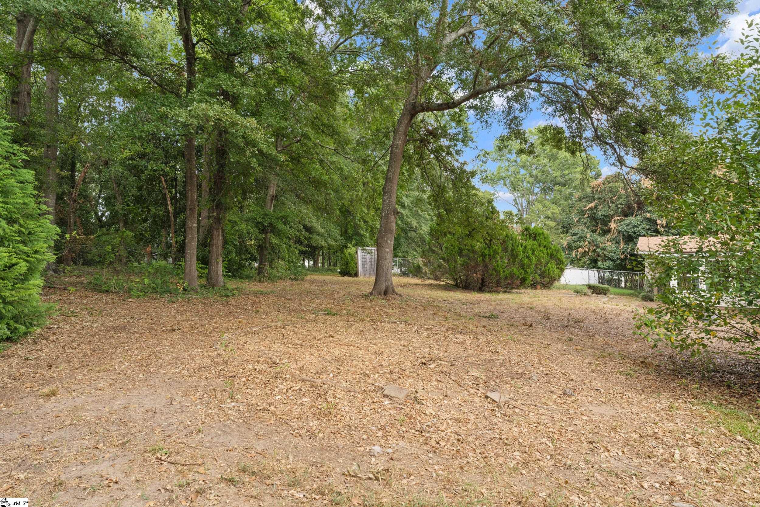 210 Edgewood Avenue Property Photo 17