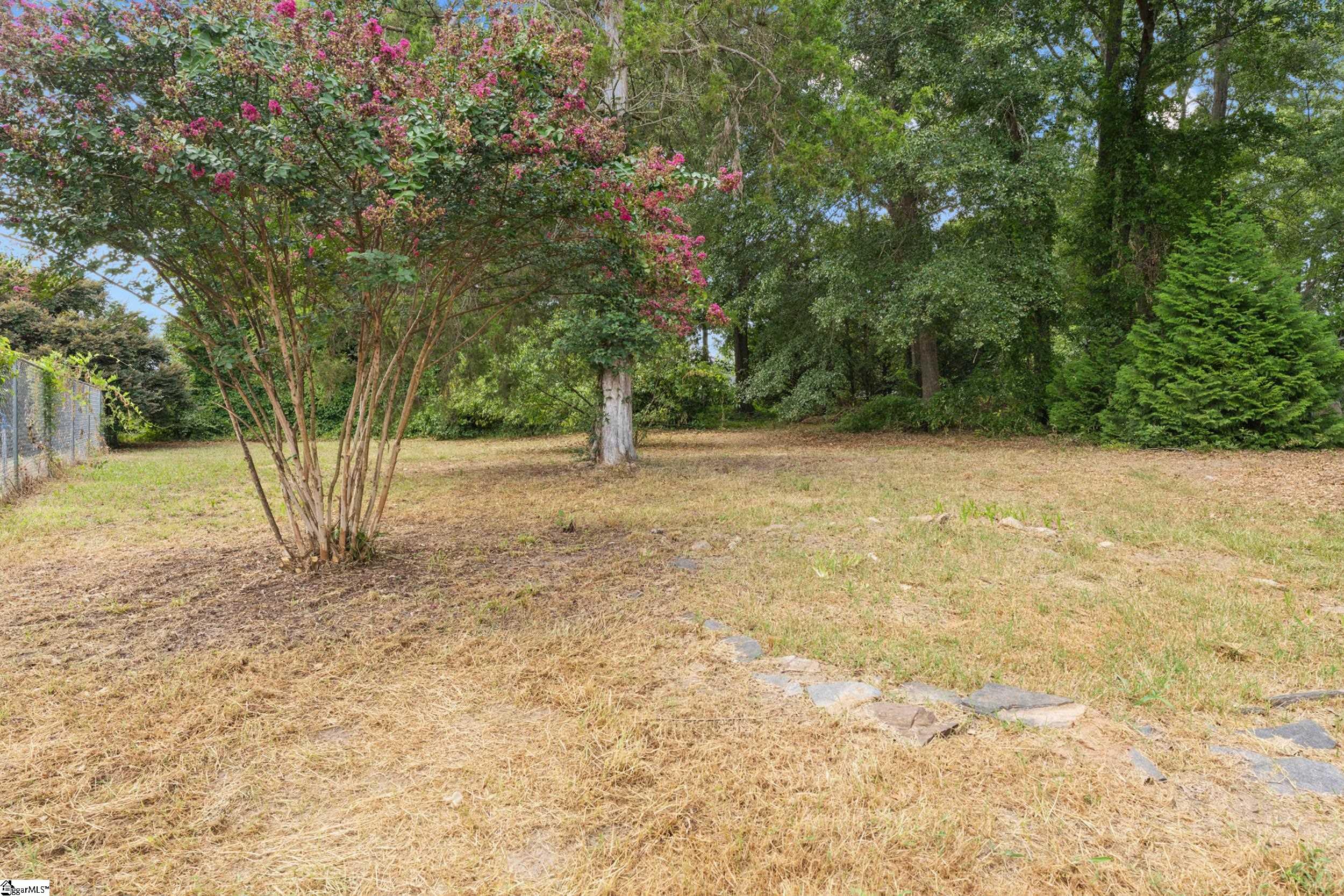 210 Edgewood Avenue Property Photo 19
