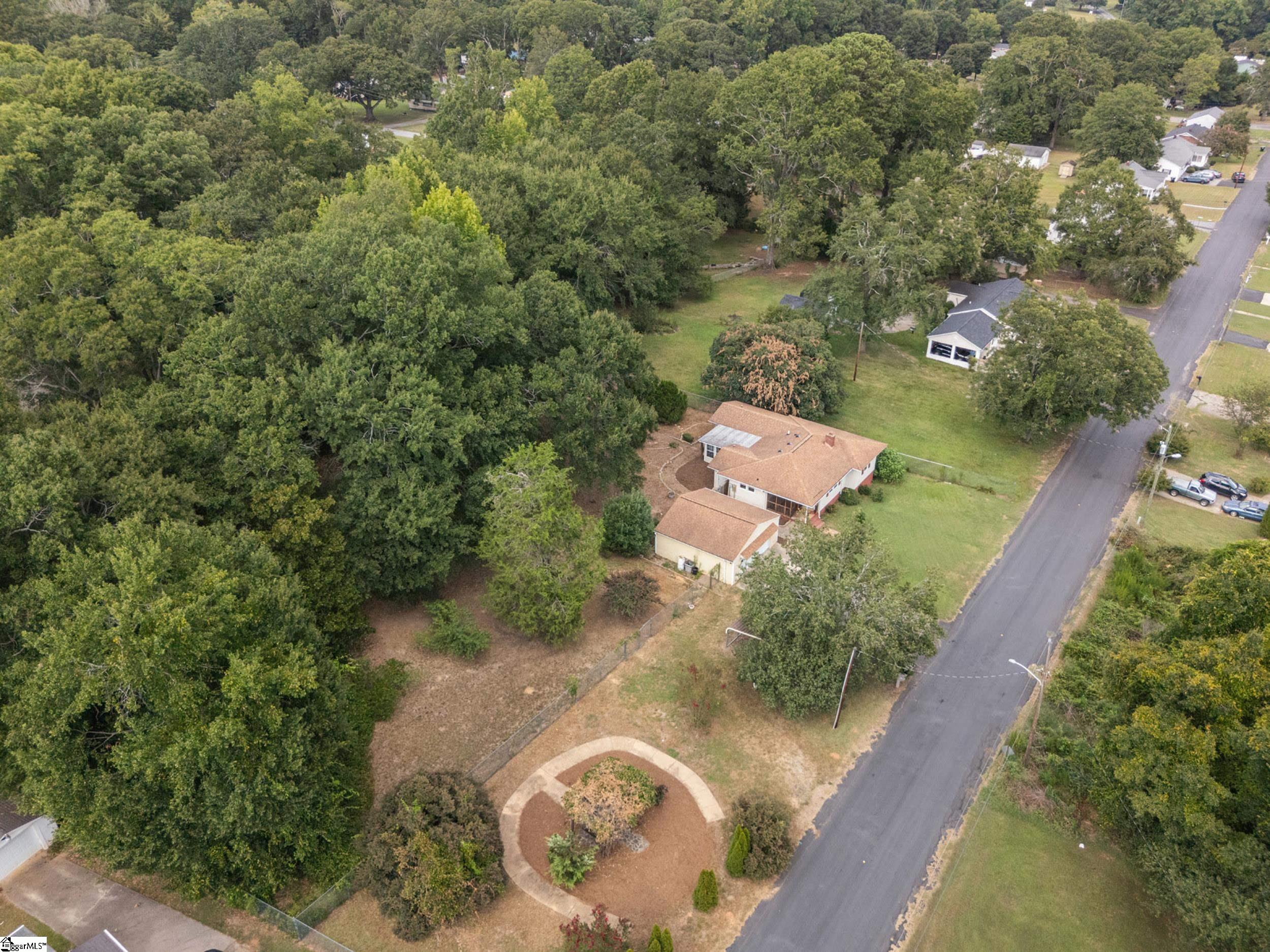 210 Edgewood Avenue Property Photo 23