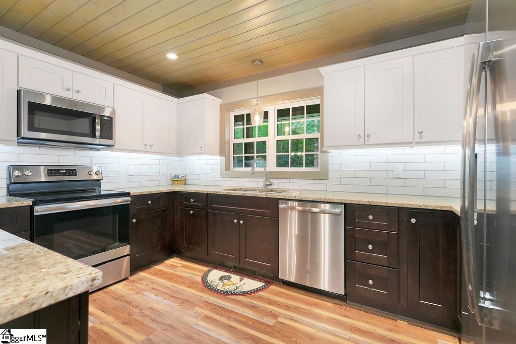 503 Cliff Ridge Drive Property Photo 9
