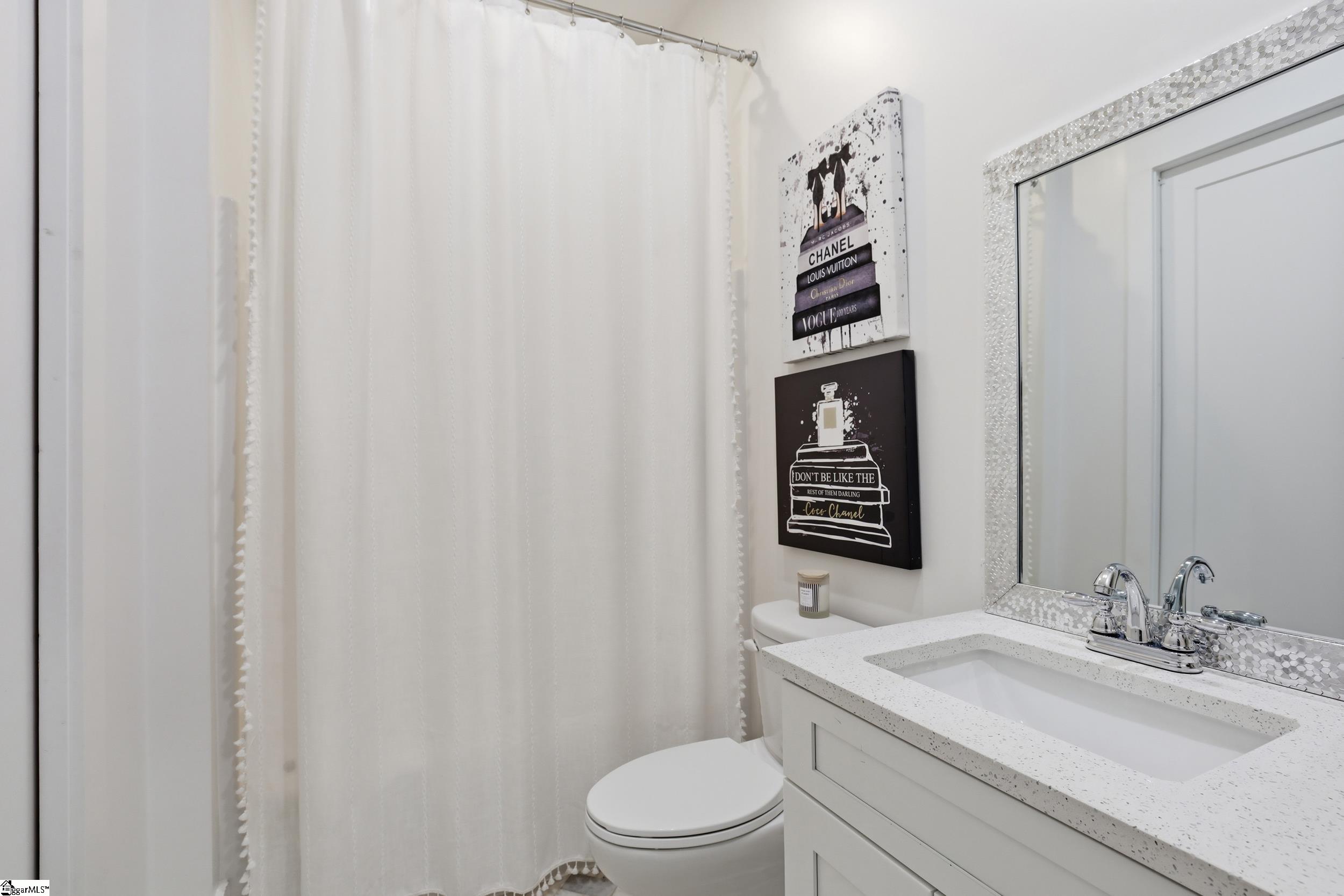 1006 Embassy Drive Property Photo 20