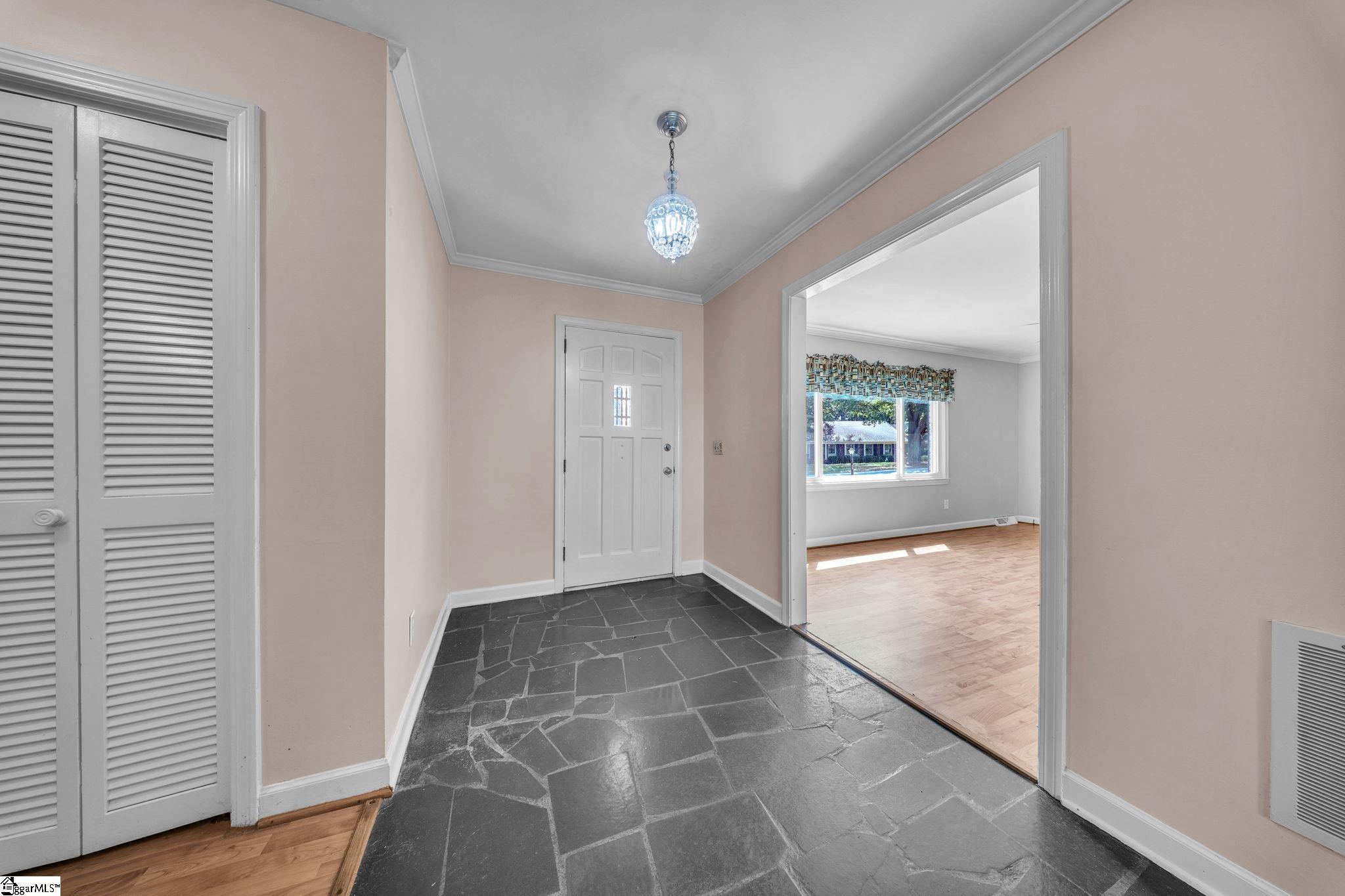 207 Donington Drive Property Photo 3