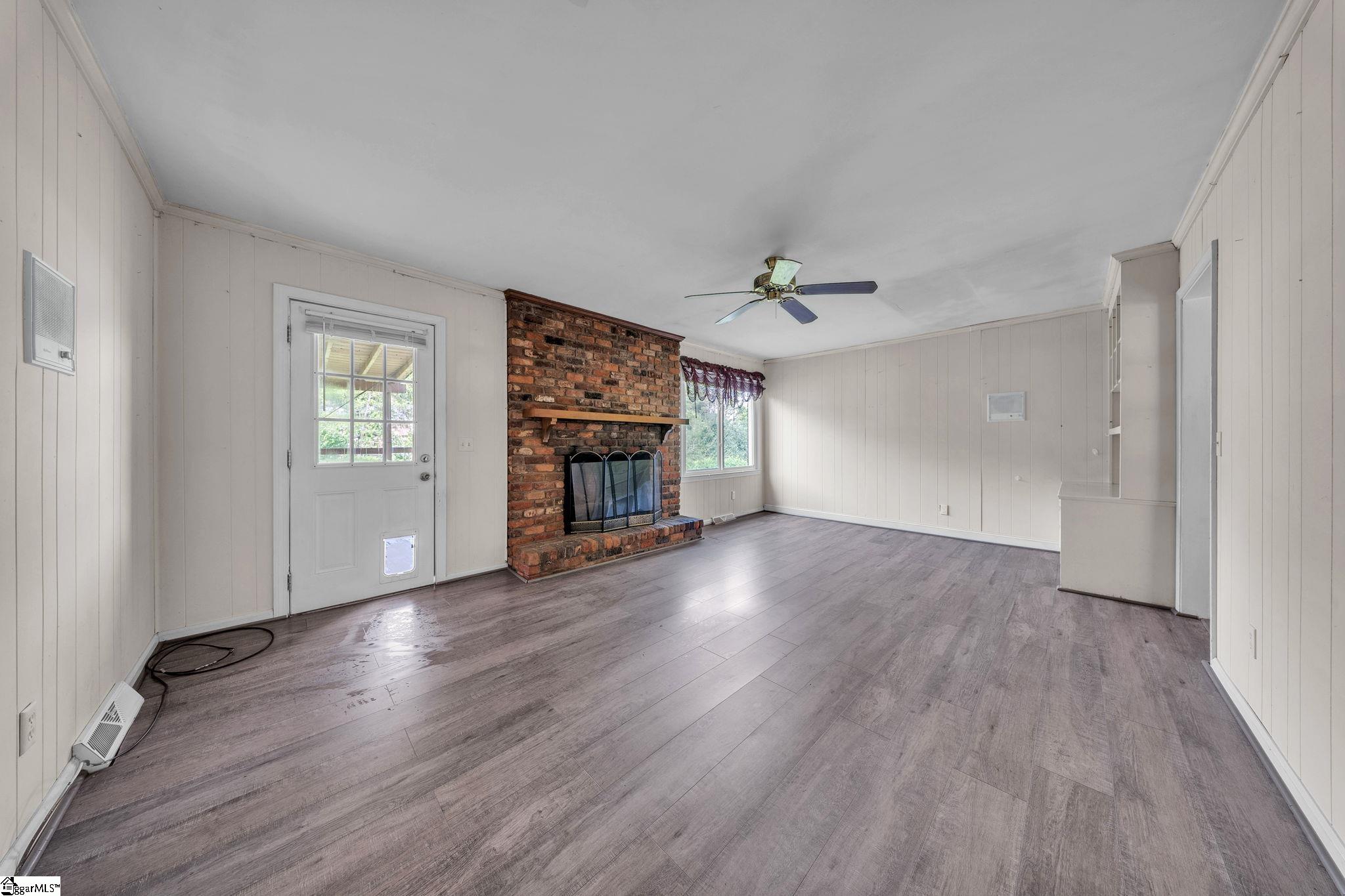 207 Donington Drive Property Photo 13