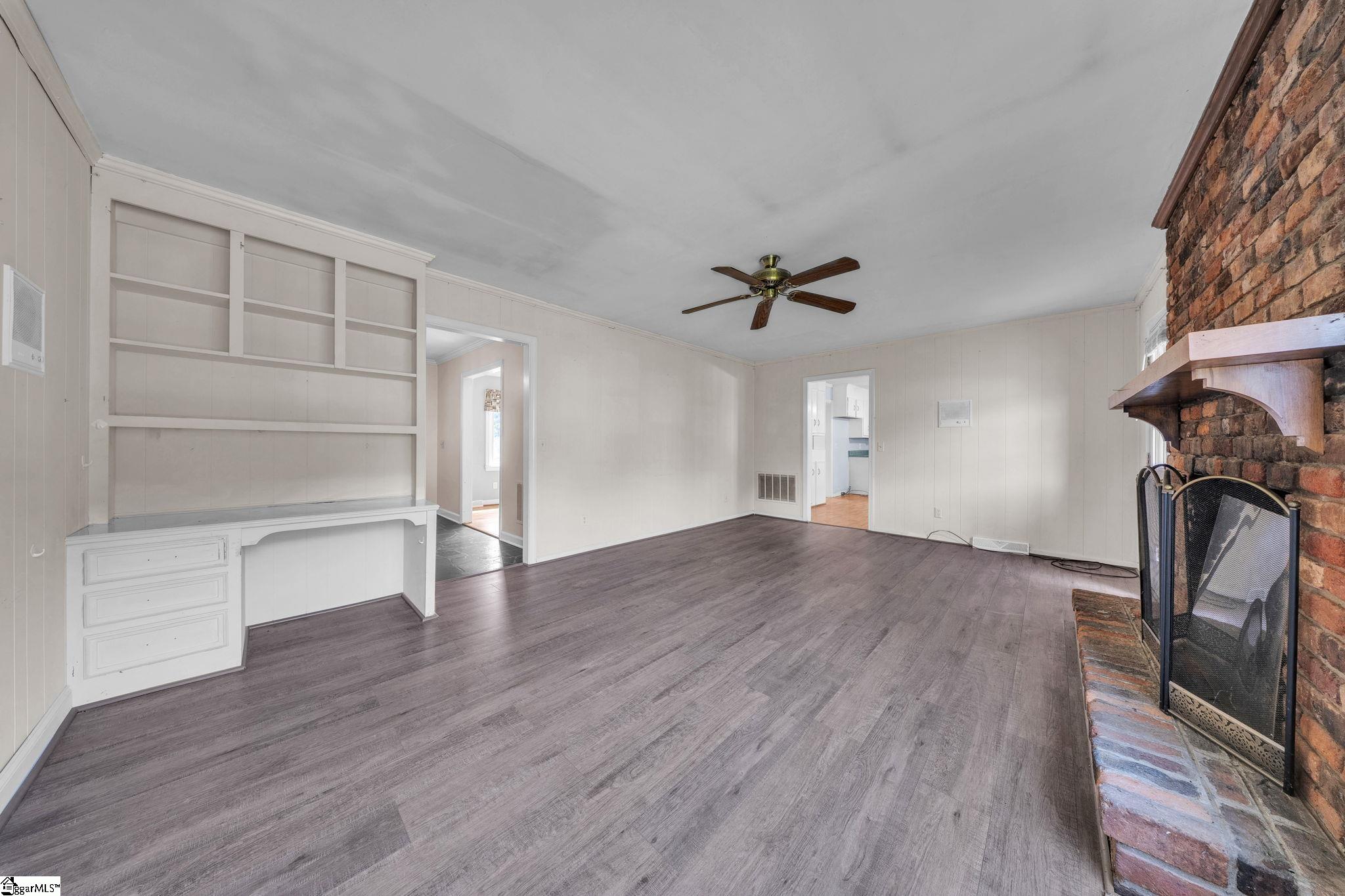 207 Donington Drive Property Photo 15