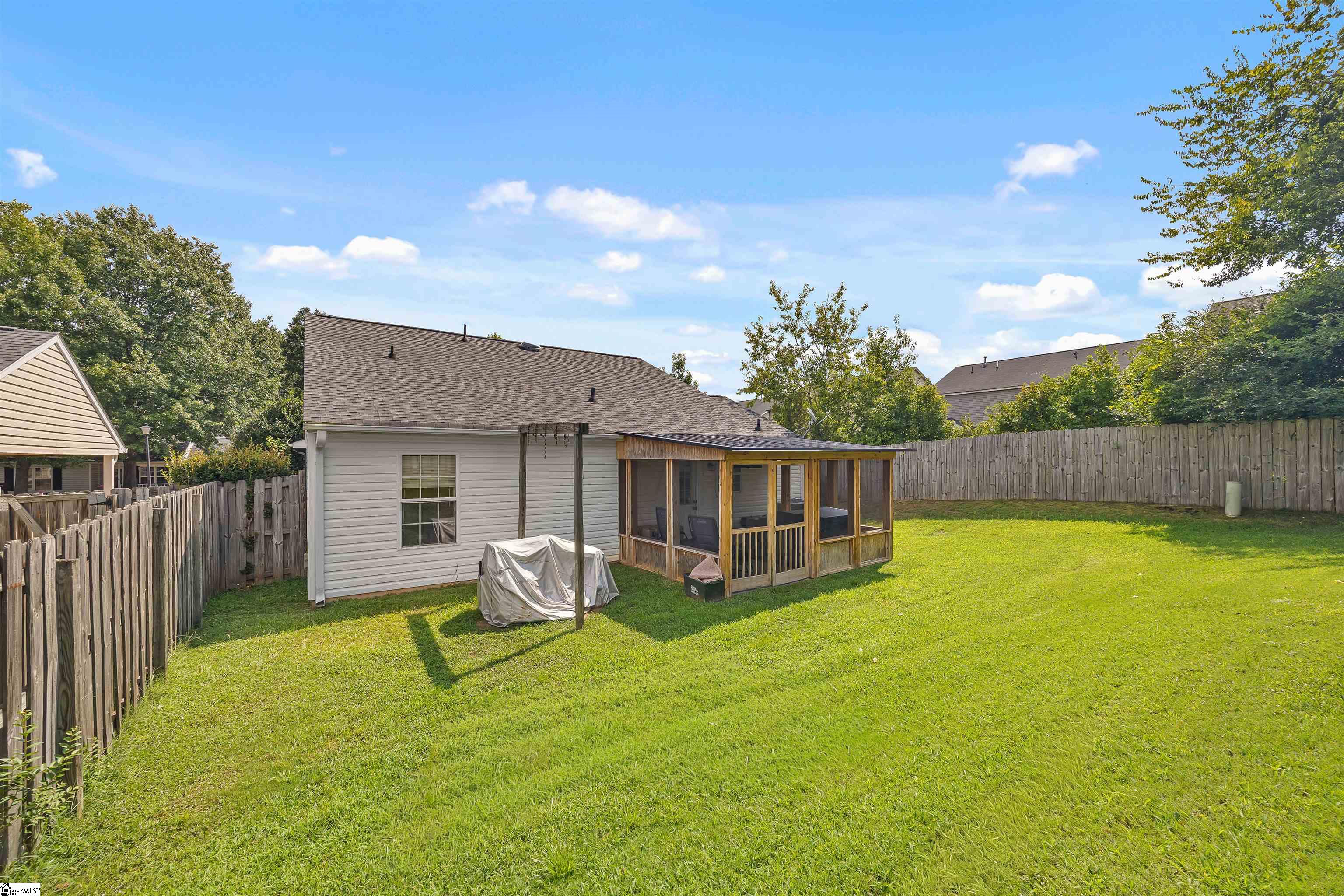 712 Larado Court Property Photo 14