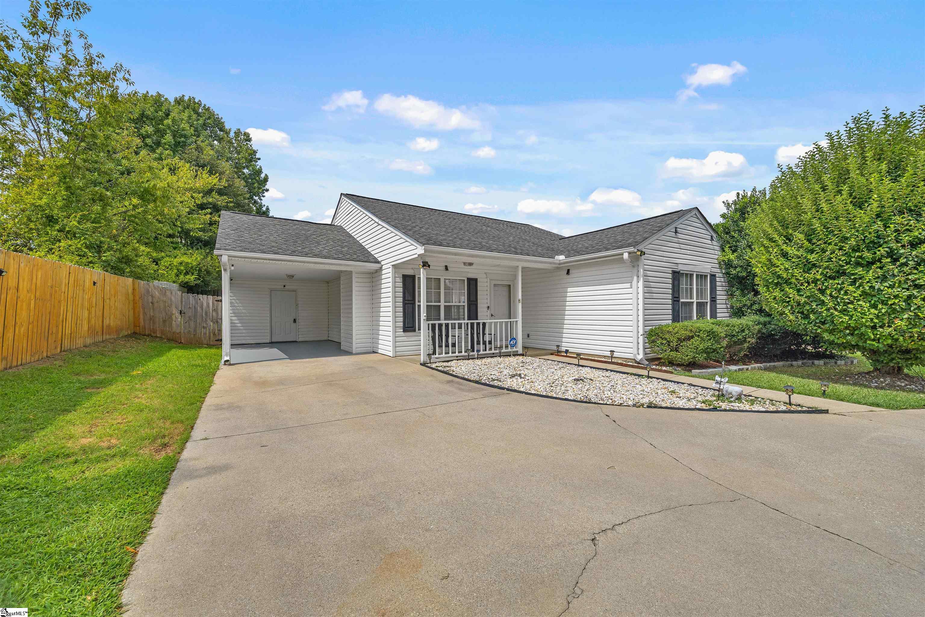 712 Larado Court Property Photo 28