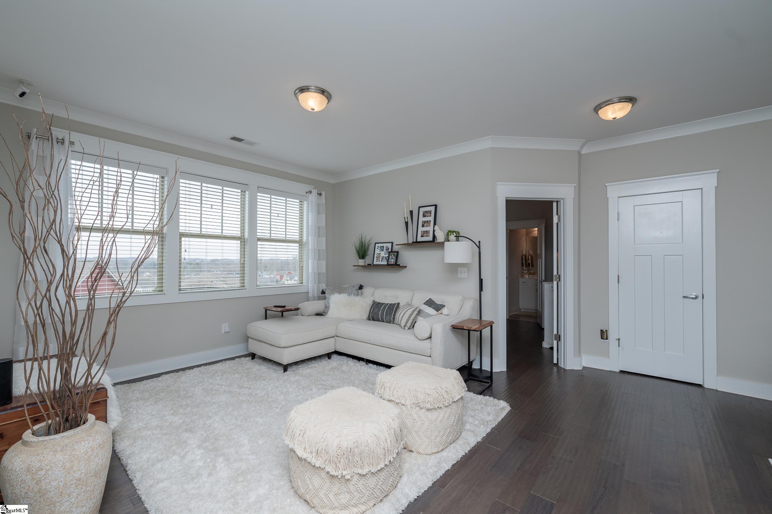120 Longfellow Way Property Photo 15