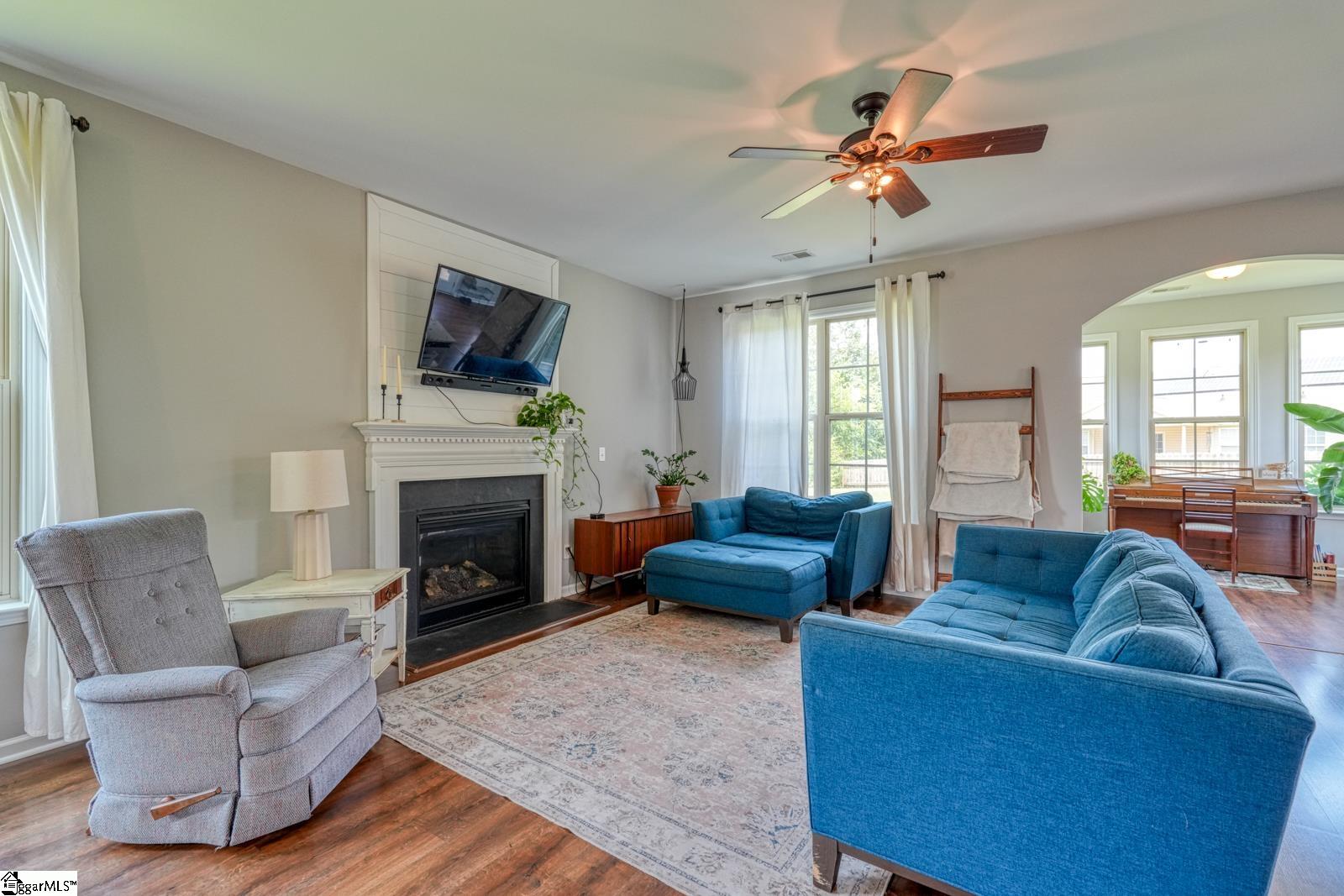 512 Furman Creek Court Property Photo 4