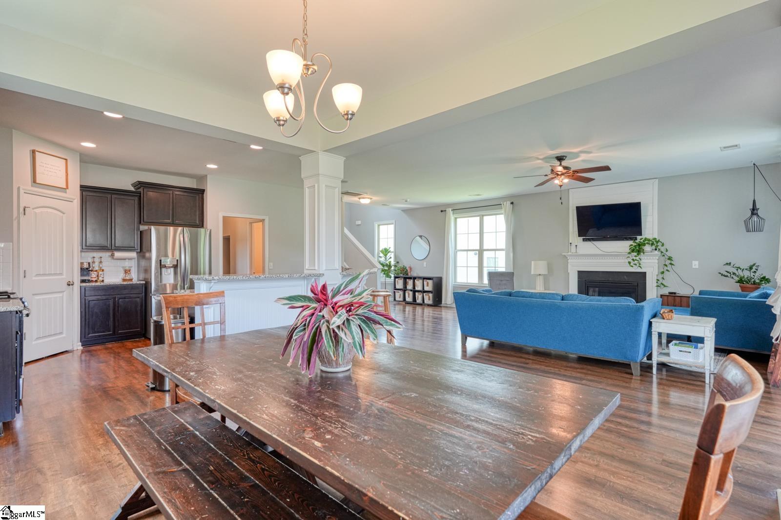 512 Furman Creek Court Property Photo 8