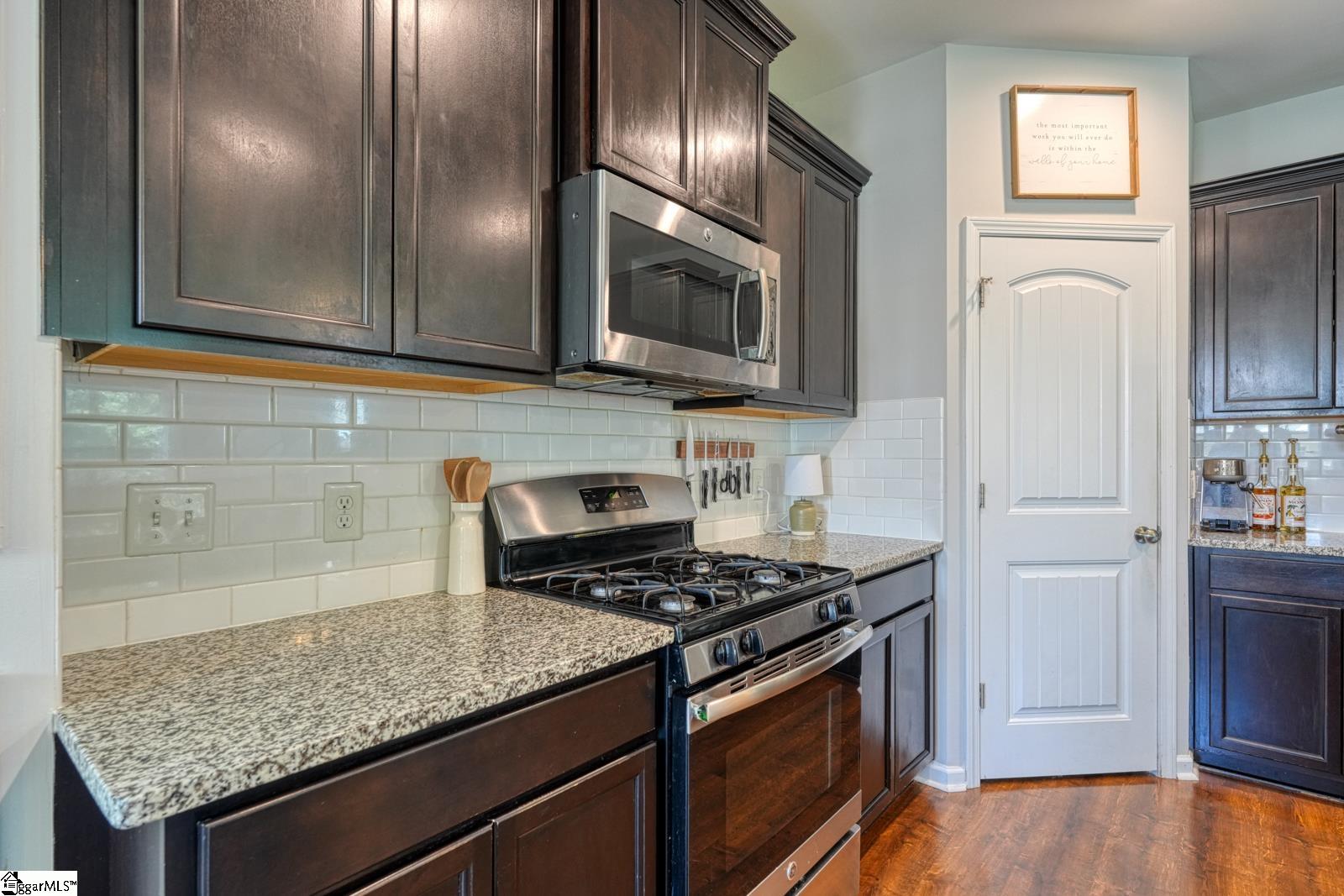 512 Furman Creek Court Property Photo 9