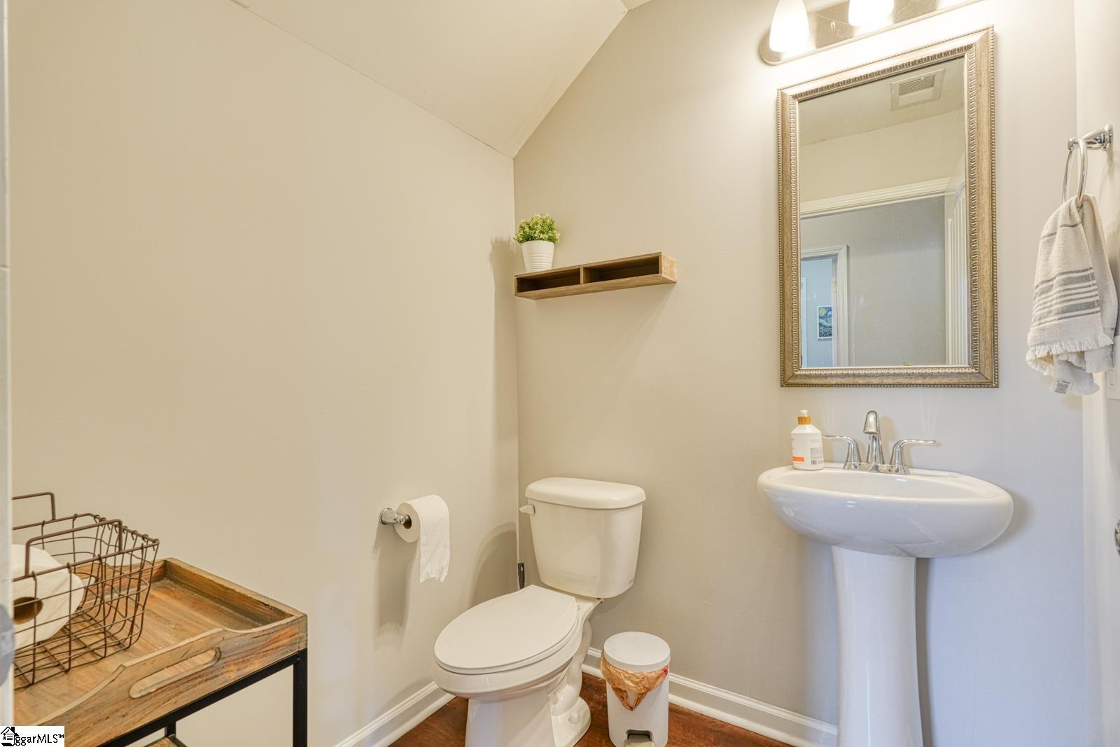 512 Furman Creek Court Property Photo 12