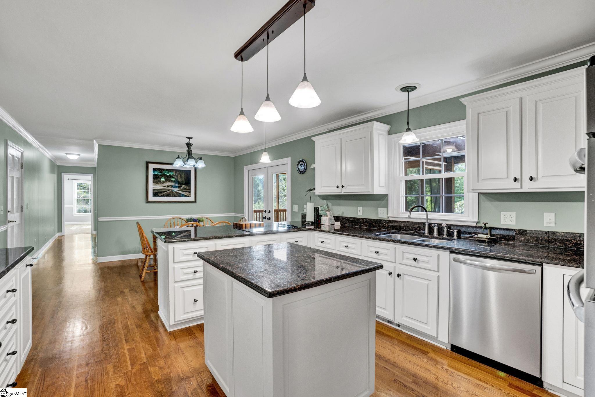10 Woodsage Court Property Photo 8