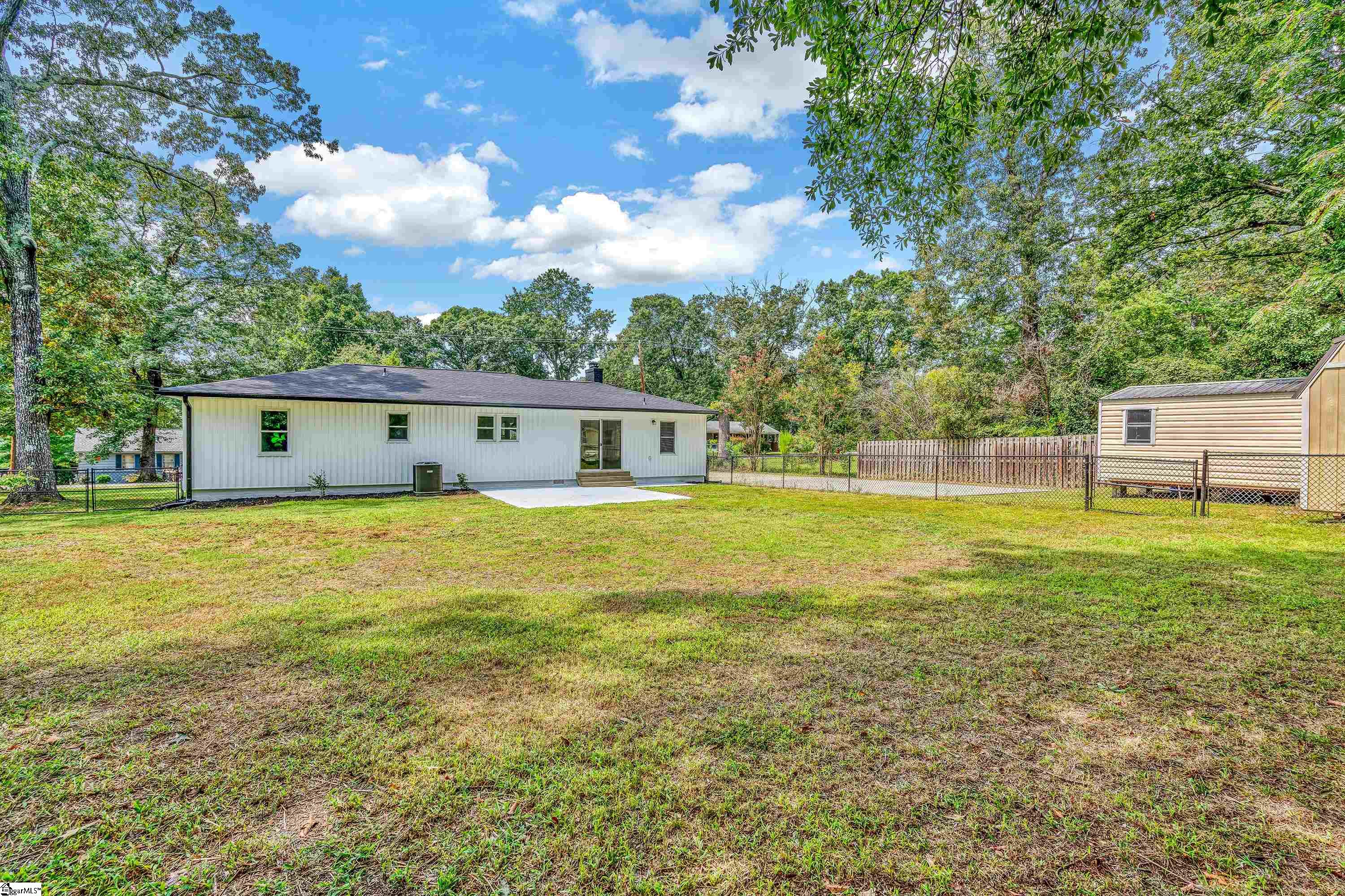 12 Brewster Drive Property Photo 4