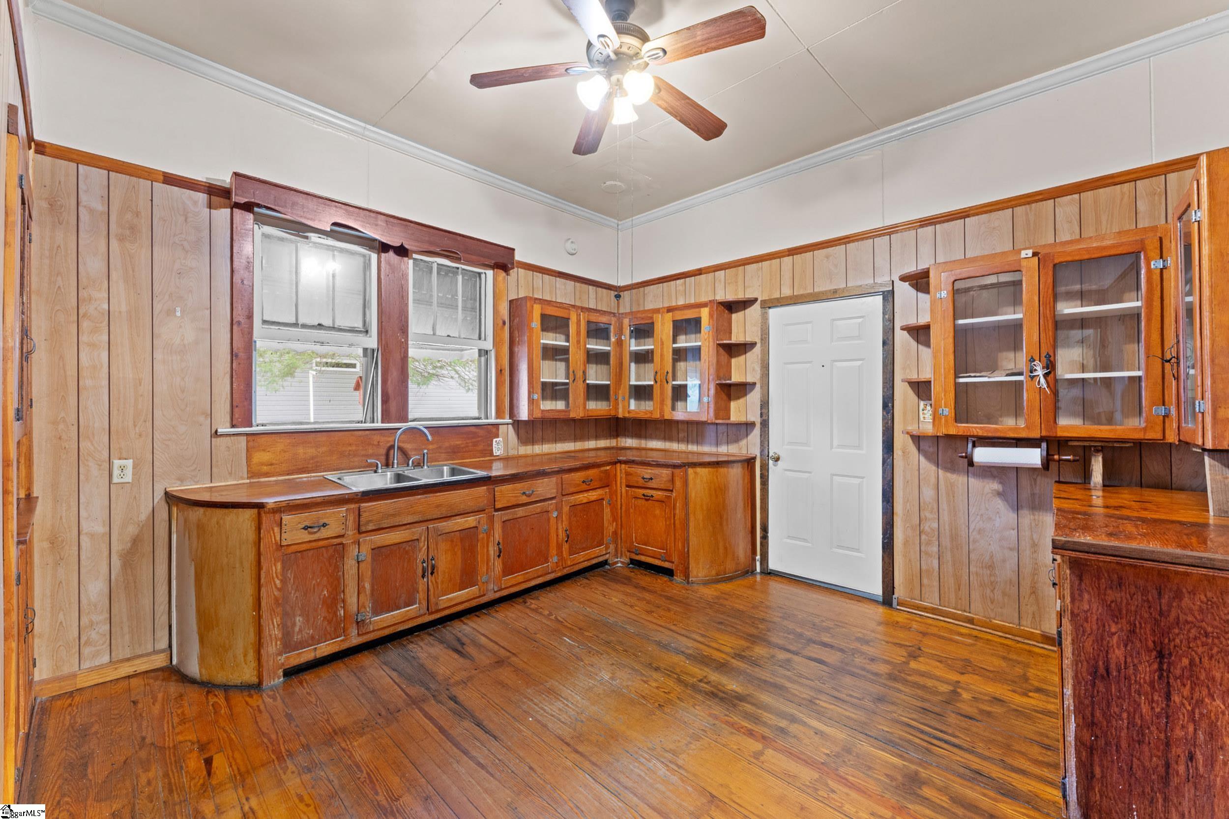 212 Breazeale Street Property Photo 11