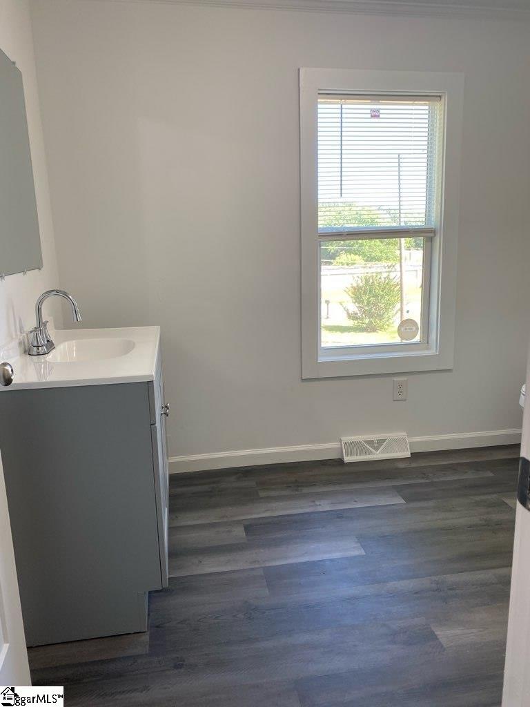 521 Park Street Property Photo 11