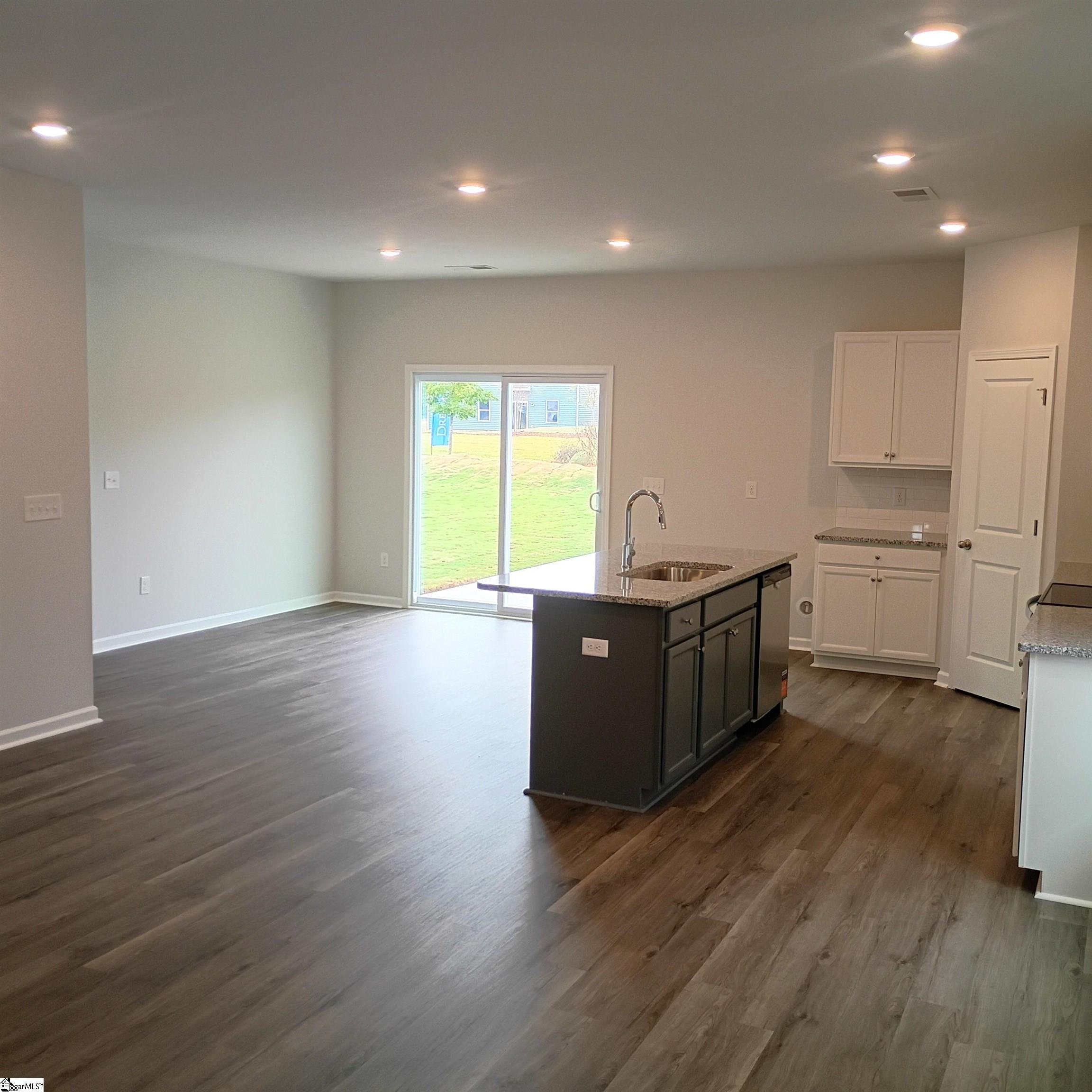 215 Pretoria Drive Property Photo 8