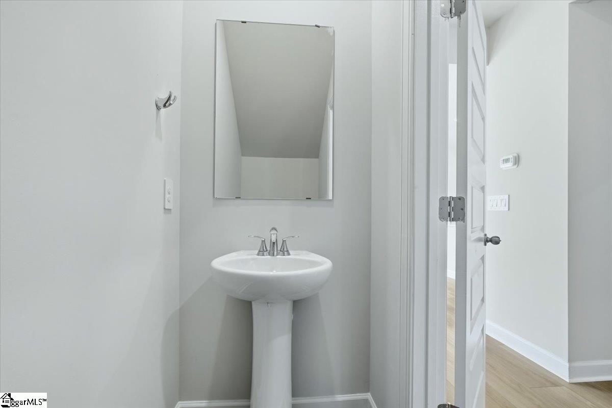 134 Gardner Avenue Property Photo 6
