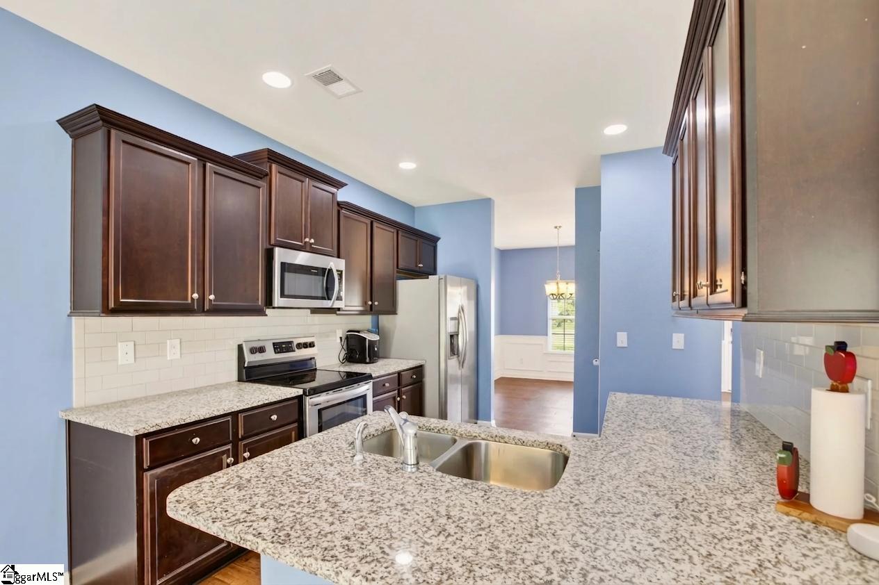 110 Cypress Landing Place Property Photo 10