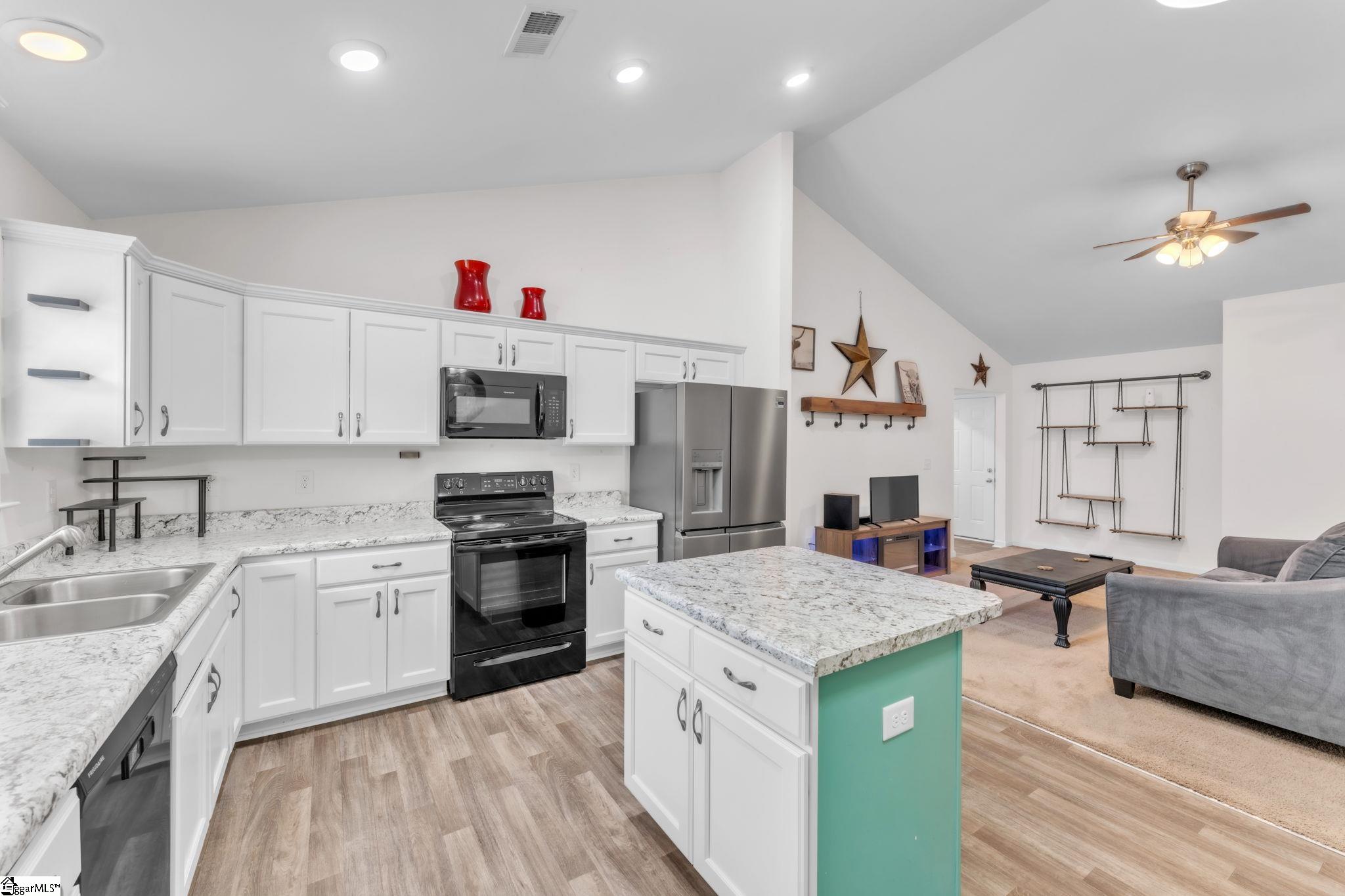 140 Miller Road Property Photo 10