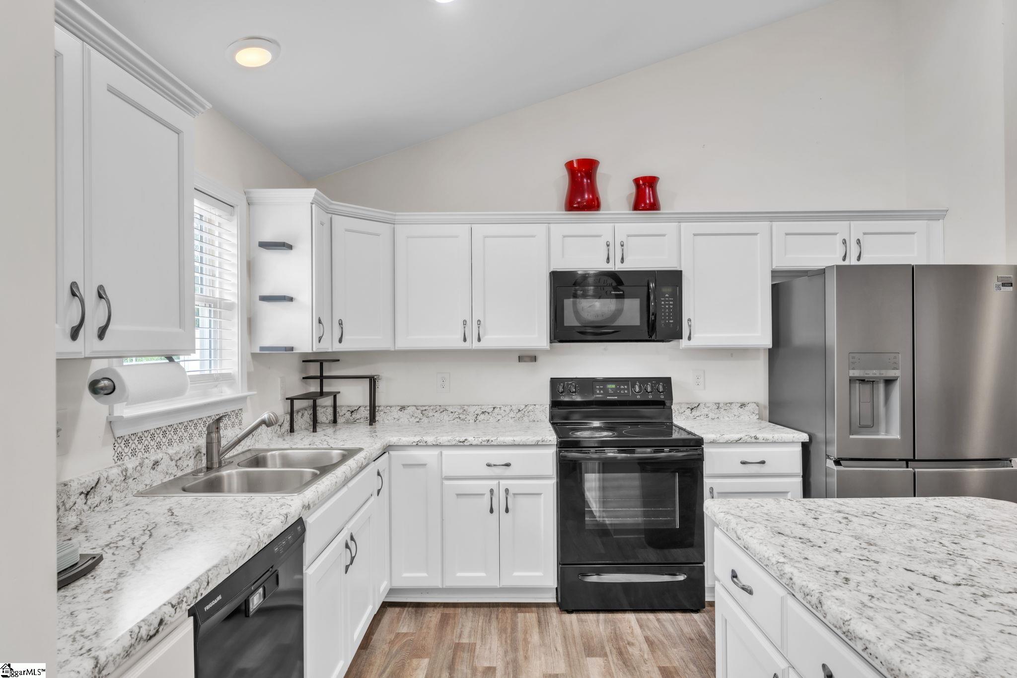 140 Miller Road Property Photo 11
