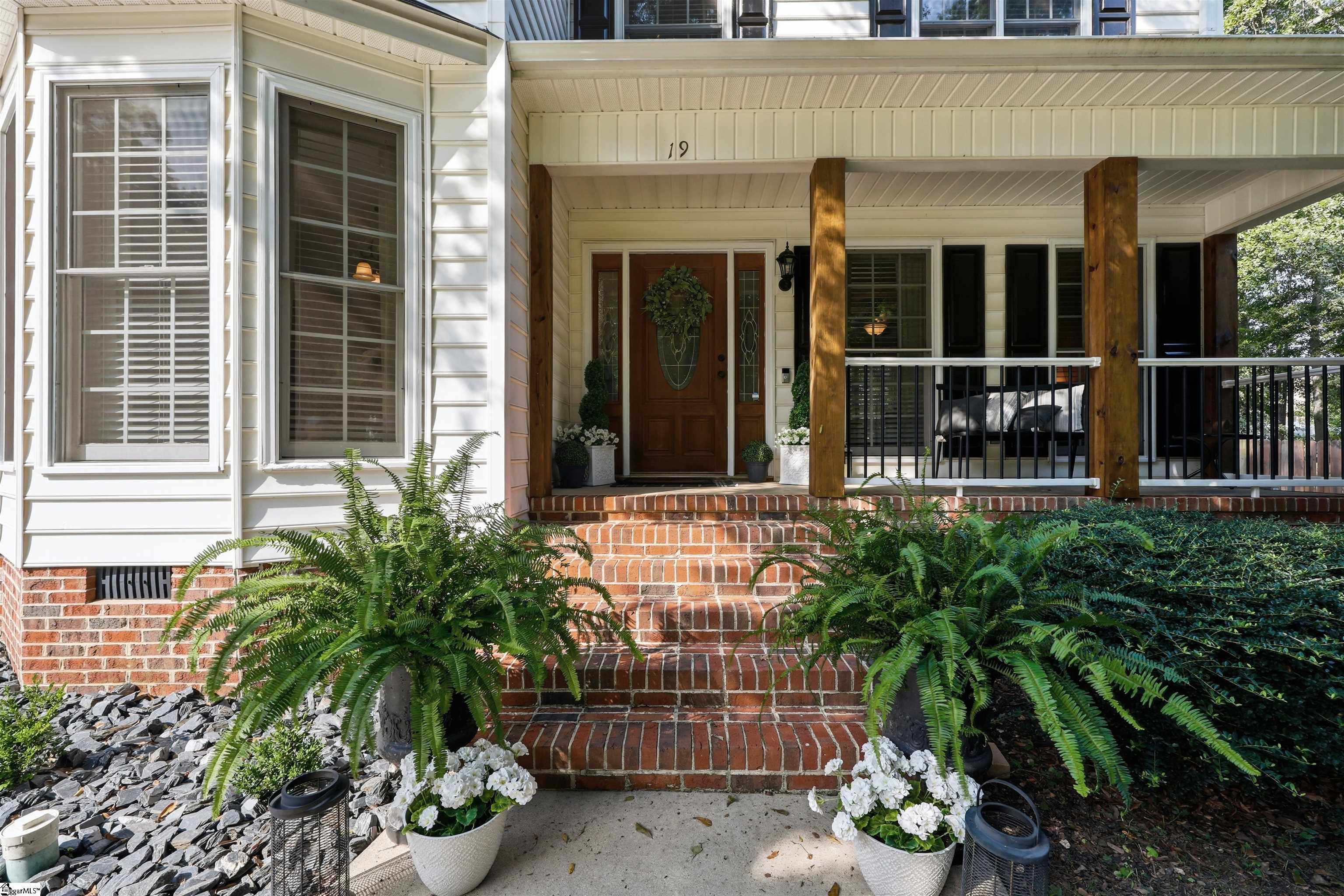 19 Chantilly Rue Court Property Photo 5