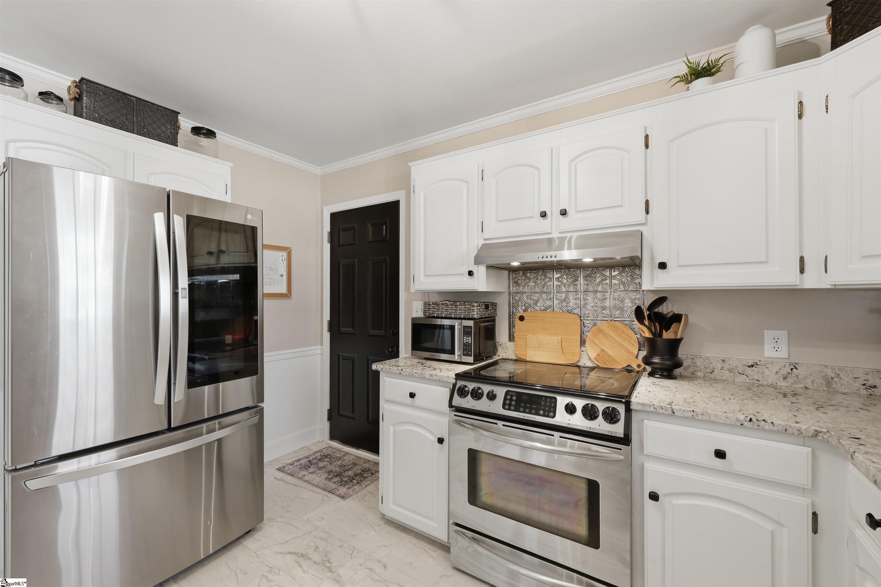 19 Chantilly Rue Court Property Photo 15