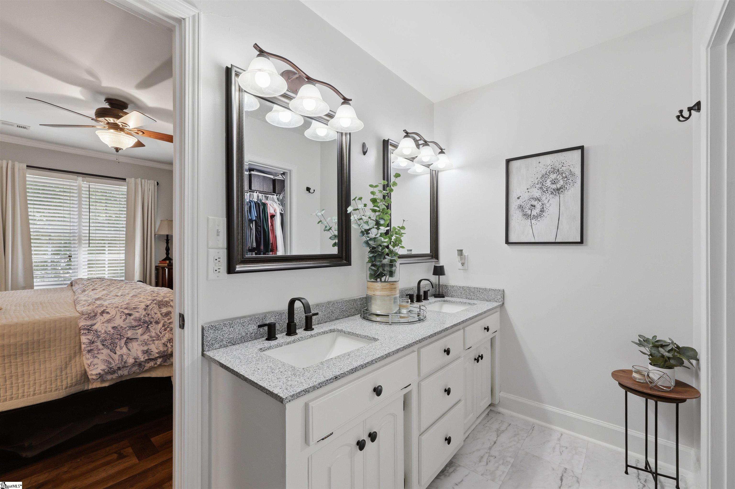 19 Chantilly Rue Court Property Photo 23