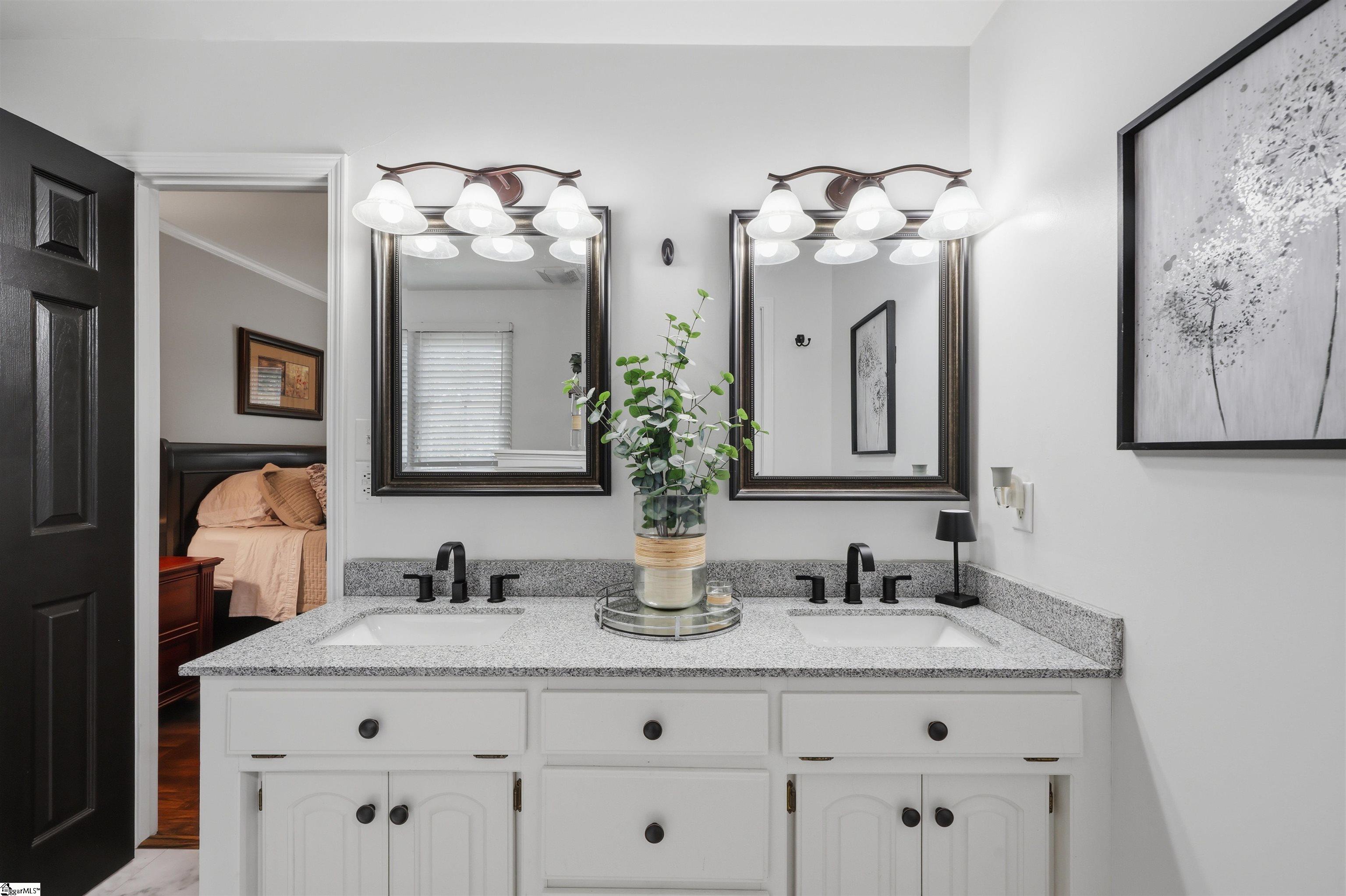 19 Chantilly Rue Court Property Photo 24