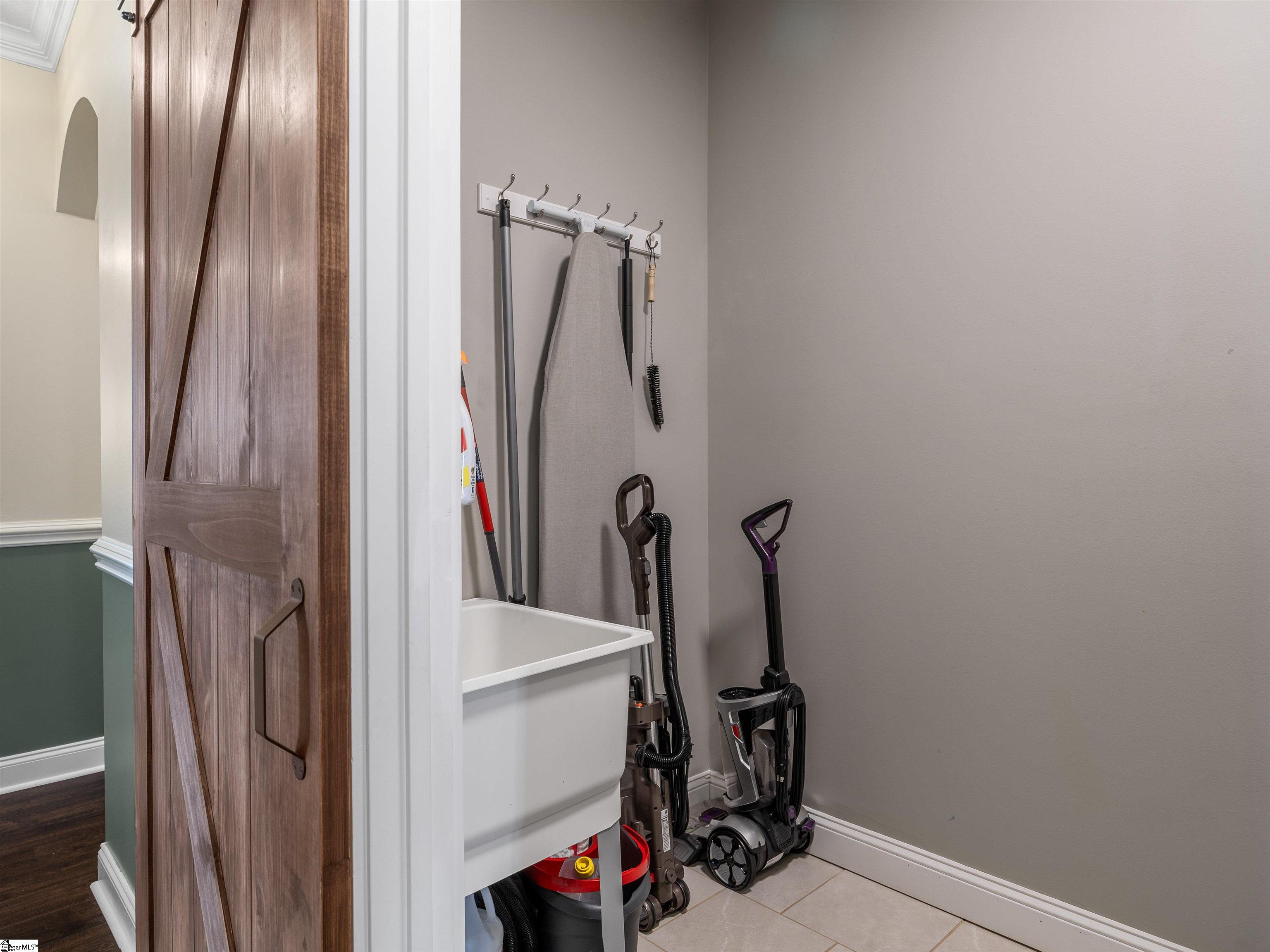 580 Canewood Lane Property Photo 32