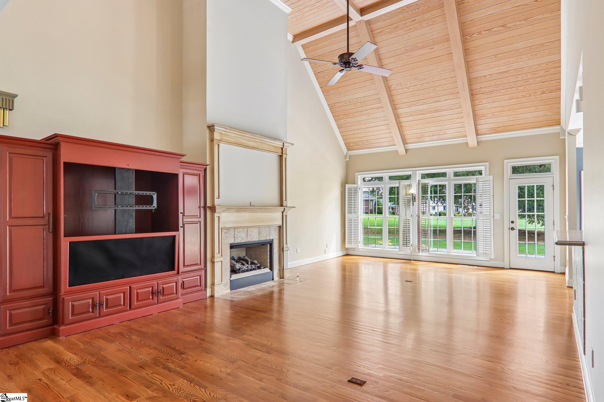 203 Sunningdale Drive Property Photo 8