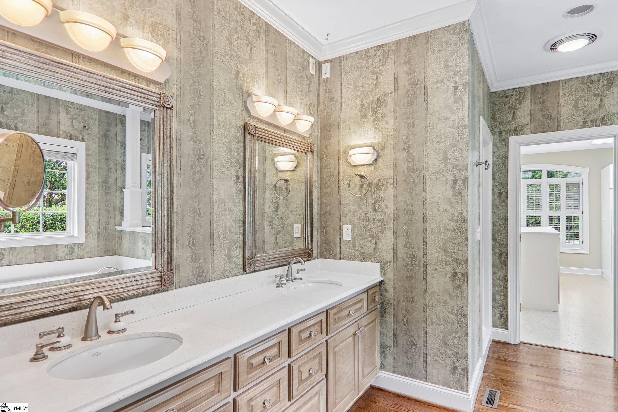 203 Sunningdale Drive Property Photo 30