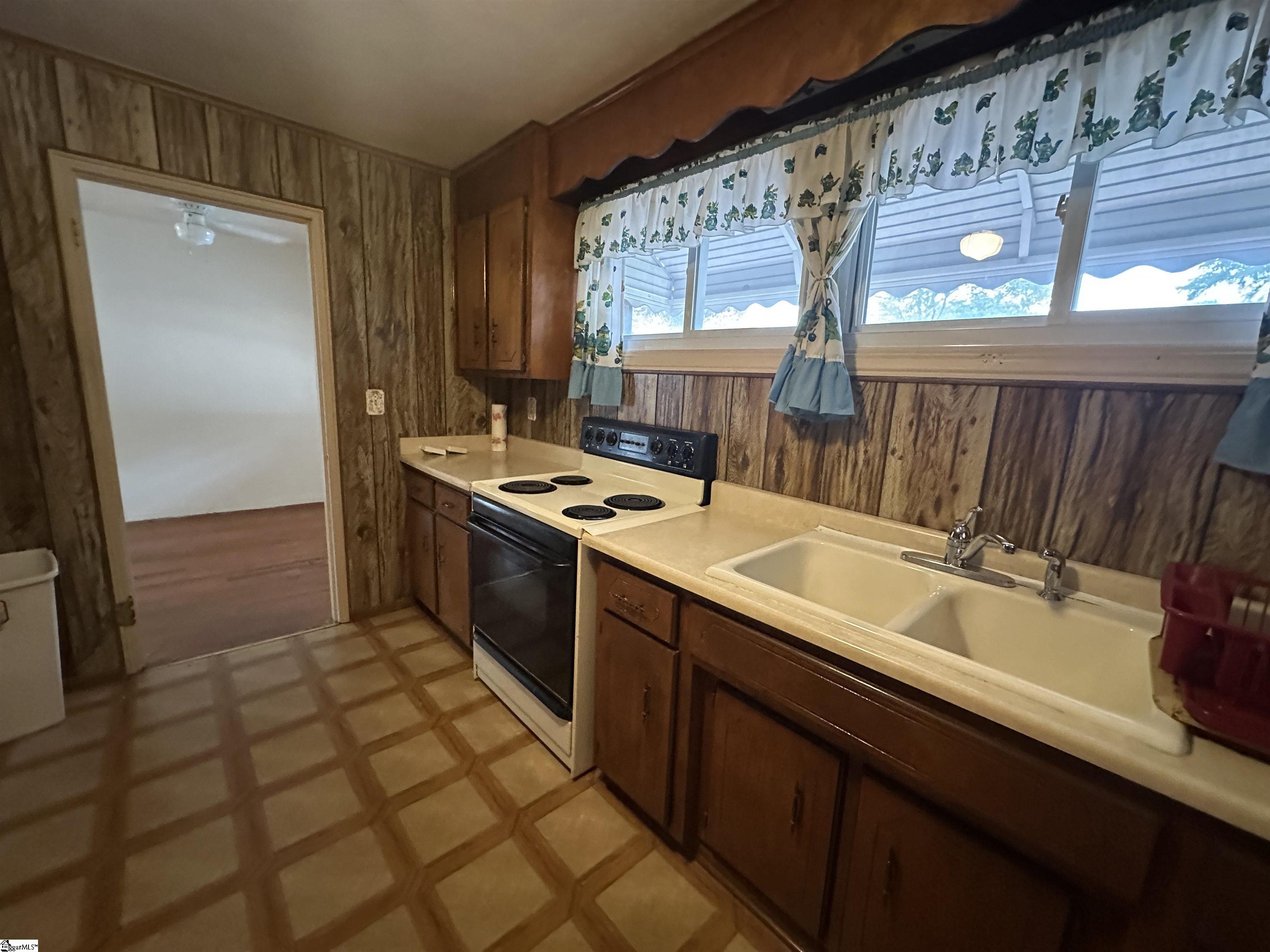 9 Woodmont Circle Property Photo 8