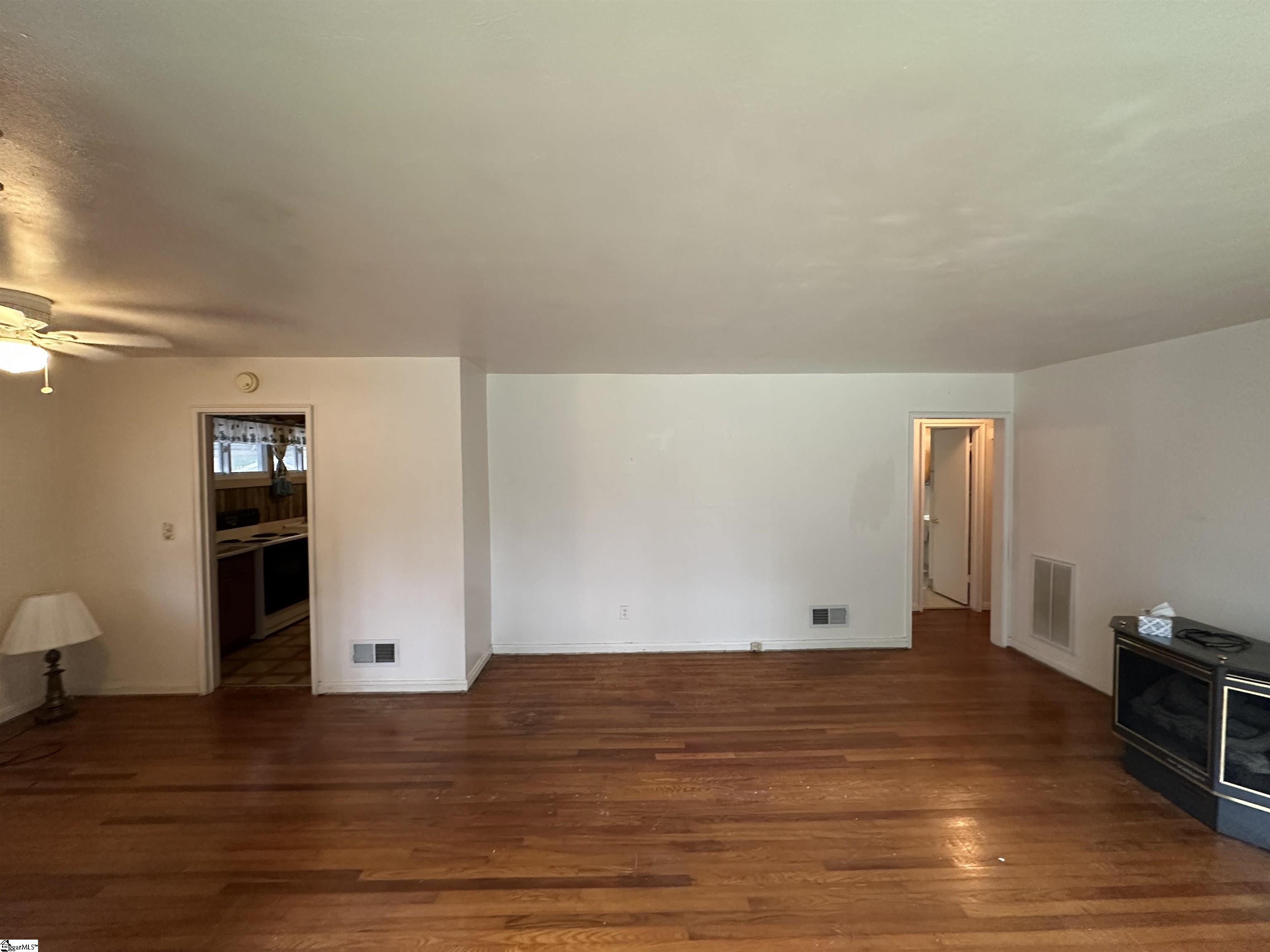9 Woodmont Circle Property Photo 18