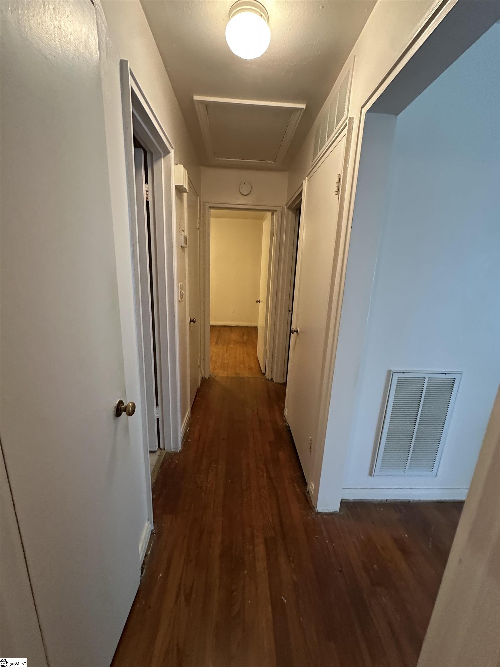 9 Woodmont Circle Property Photo 24