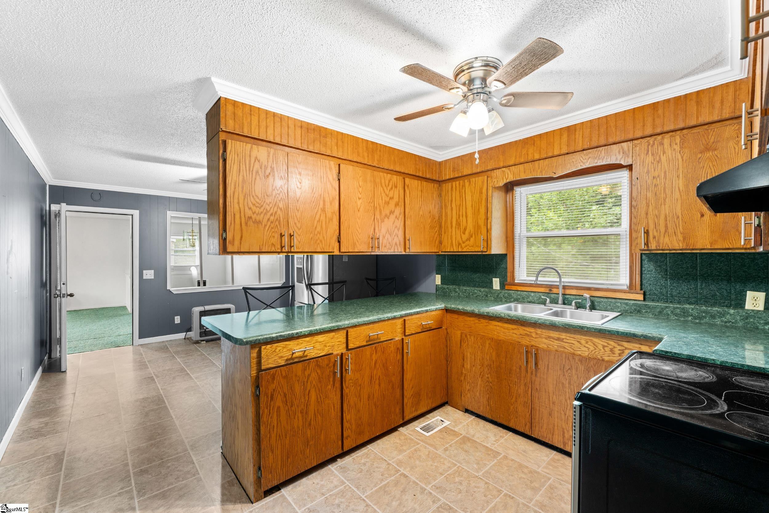 1360 Sulphur Springs Road Property Photo 5