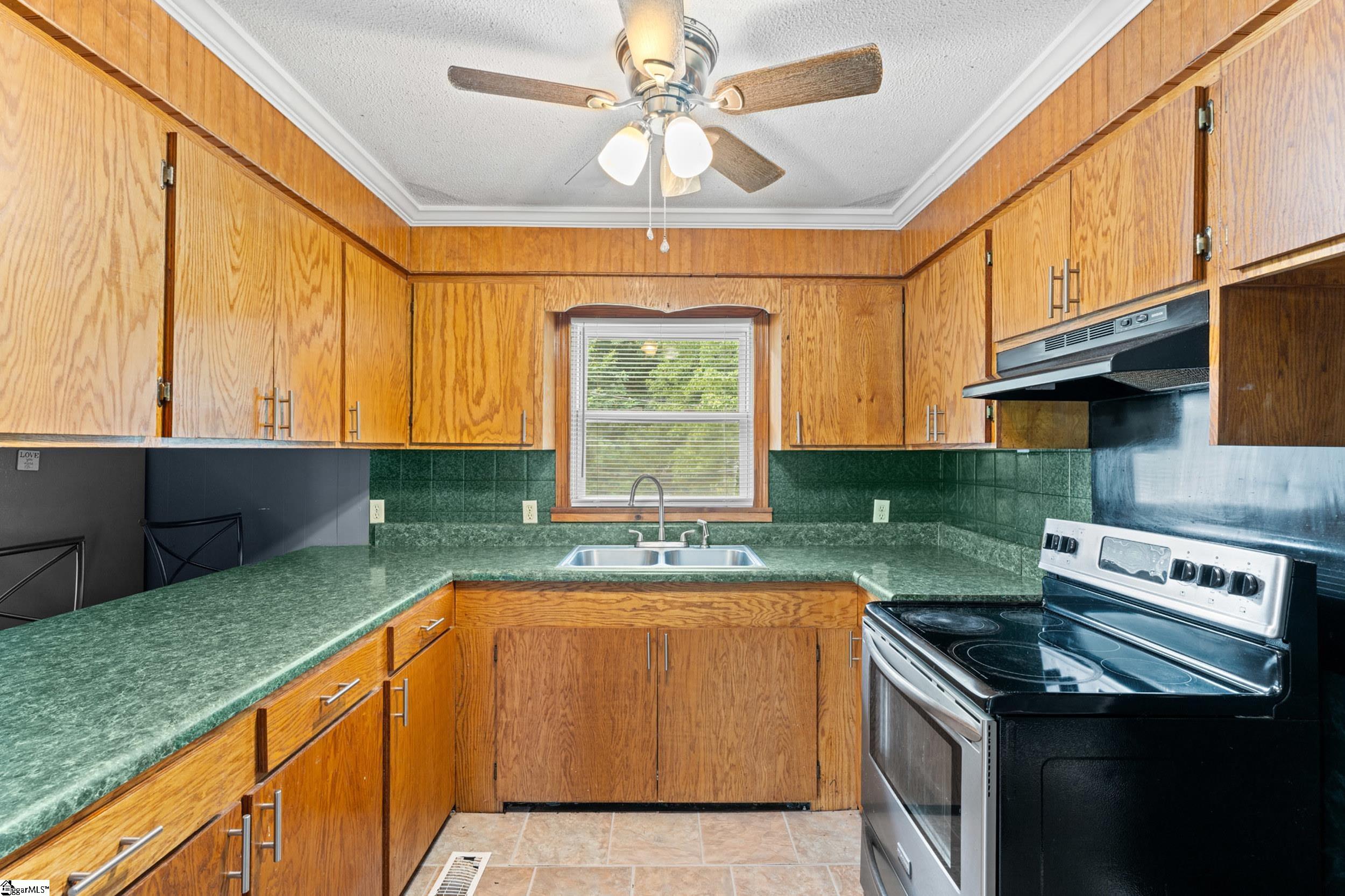 1360 Sulphur Springs Road Property Photo 7