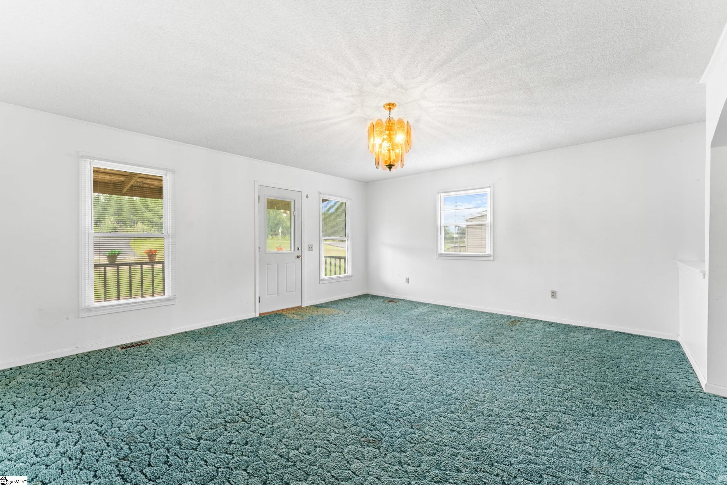 1360 Sulphur Springs Road Property Photo 10