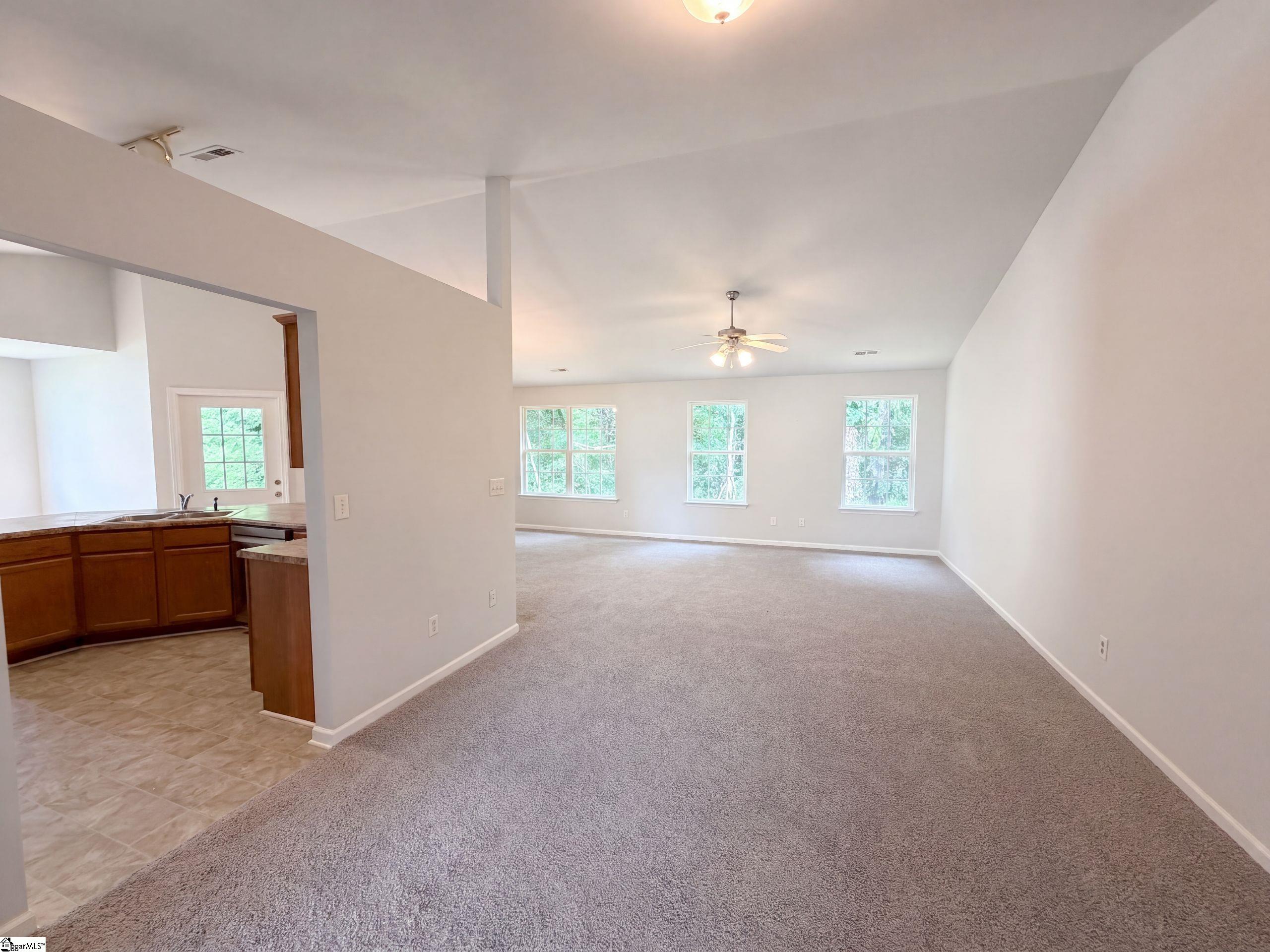122 Catterick Way Property Photo 3