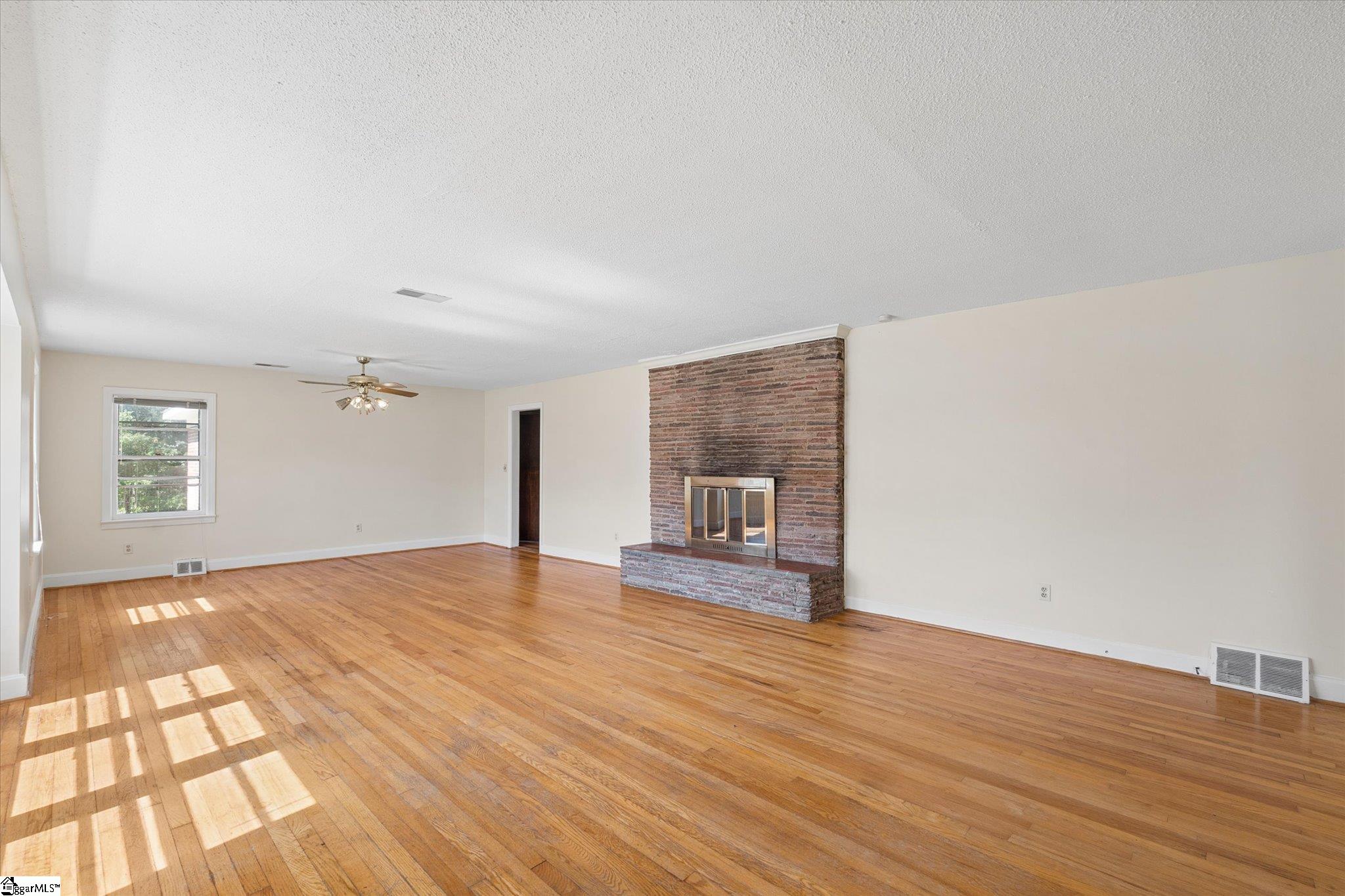 7 Acorn Court Property Photo 3