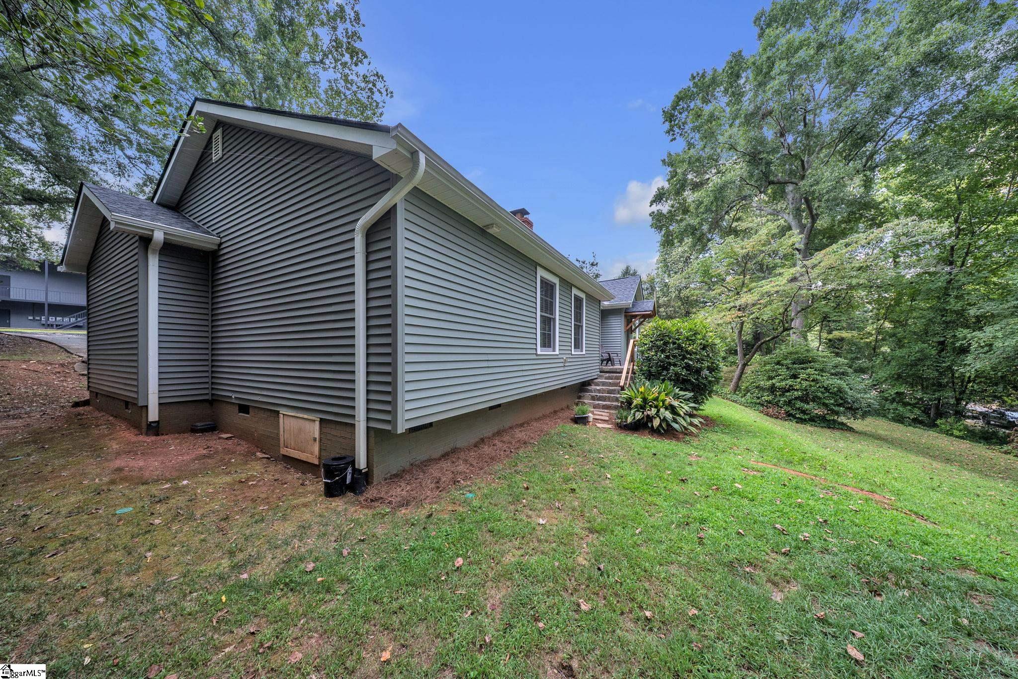 210 Bradley Boulevard Property Photo 44
