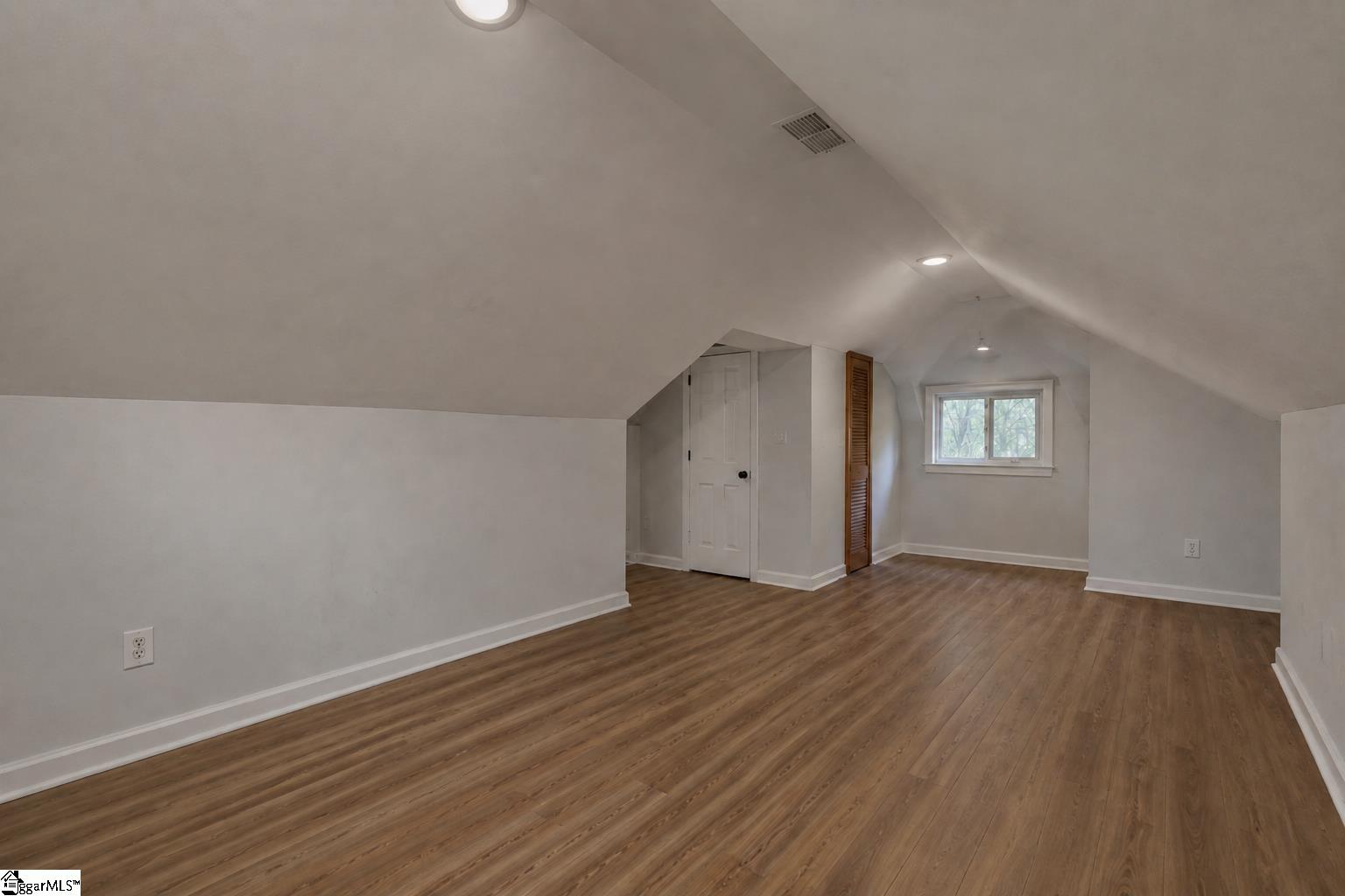22 Taylor Street Property Photo 14
