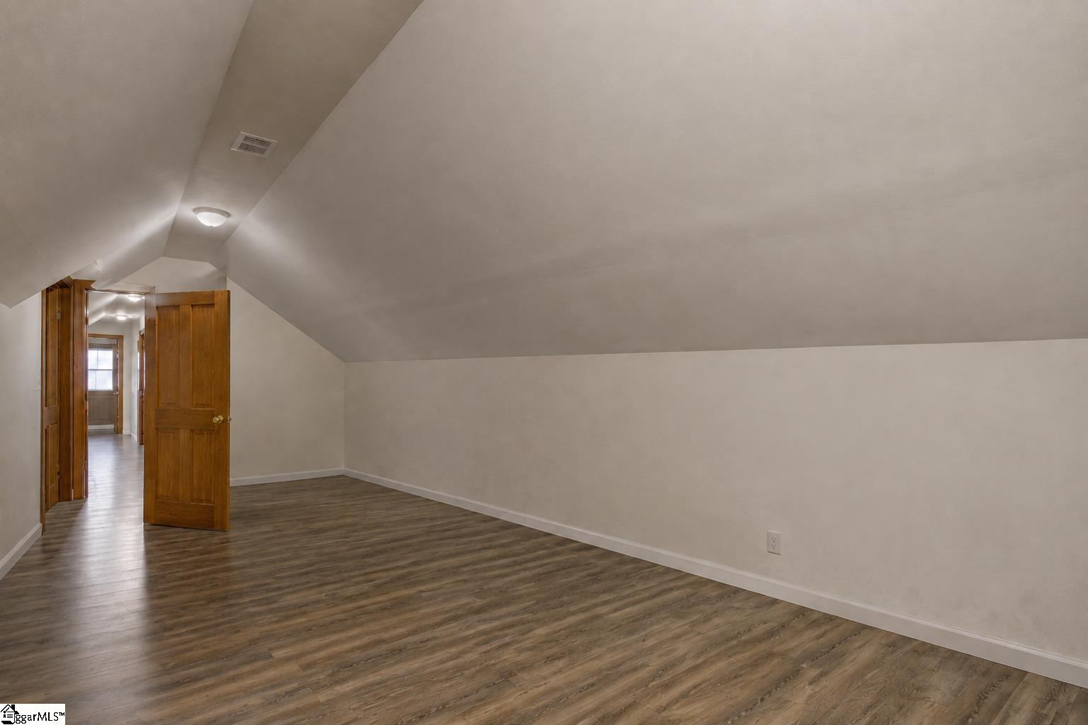 22 Taylor Street Property Photo 15